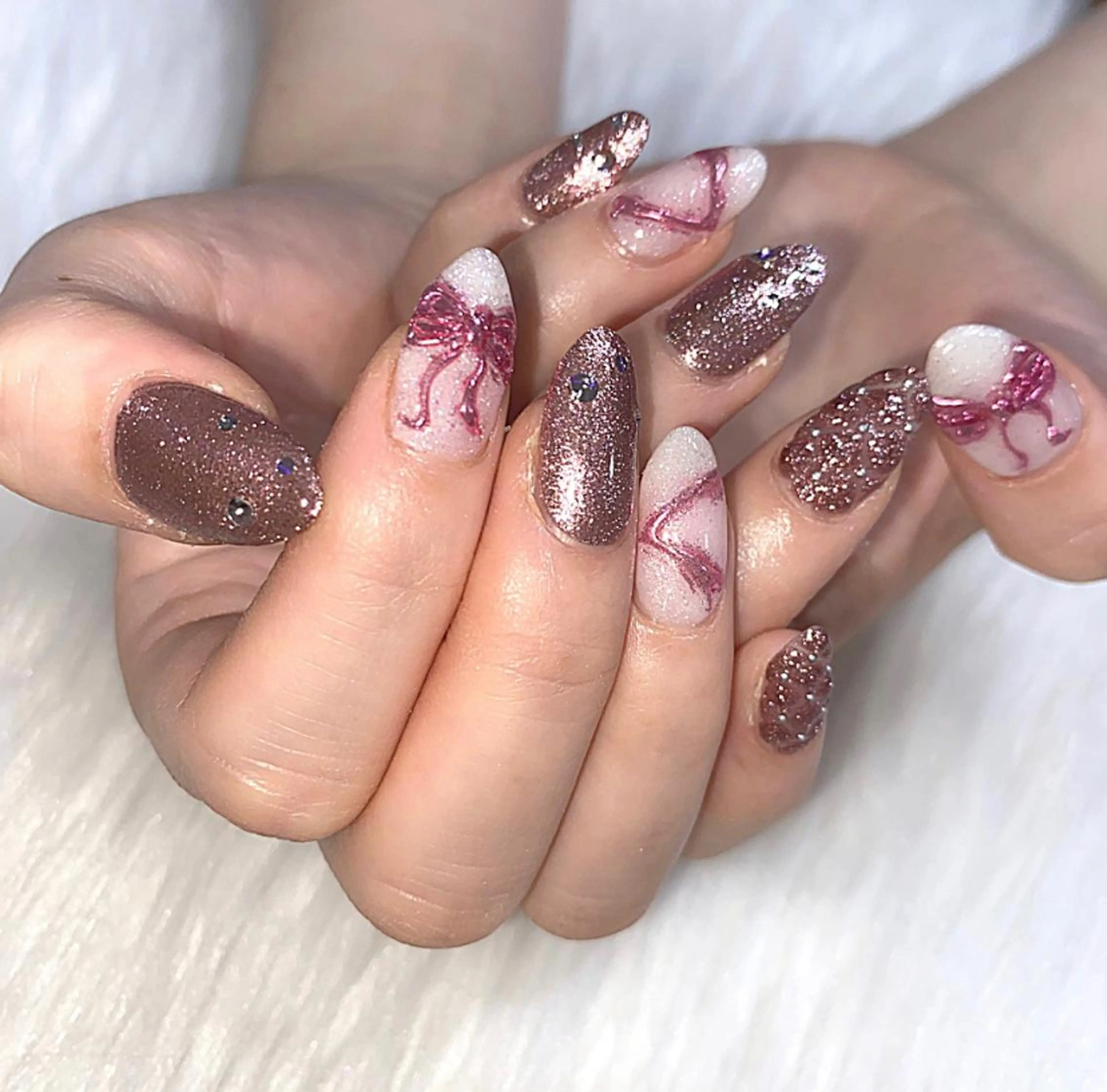 ネイル オーロラネイル フレンチネイル ジェルネイル 韓国ネイル パラジェル Yudia 🫧Kyokaのネイルデザイン