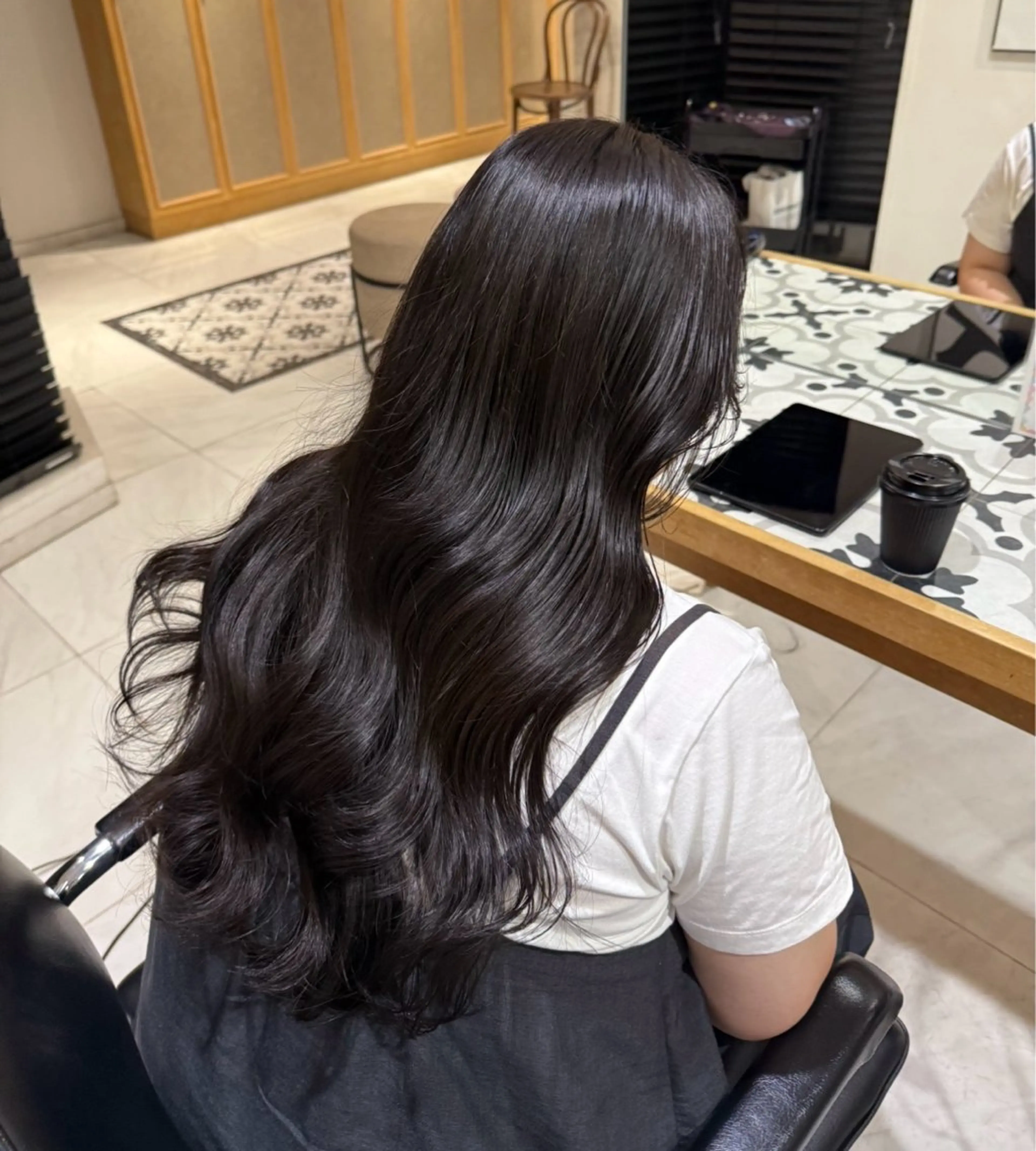 ロング カラー ブリーチ ヘアカラー トリートメント ヘッドスパ 艶カラー/縮毛矯正 🫧terukaのヘアスタイル