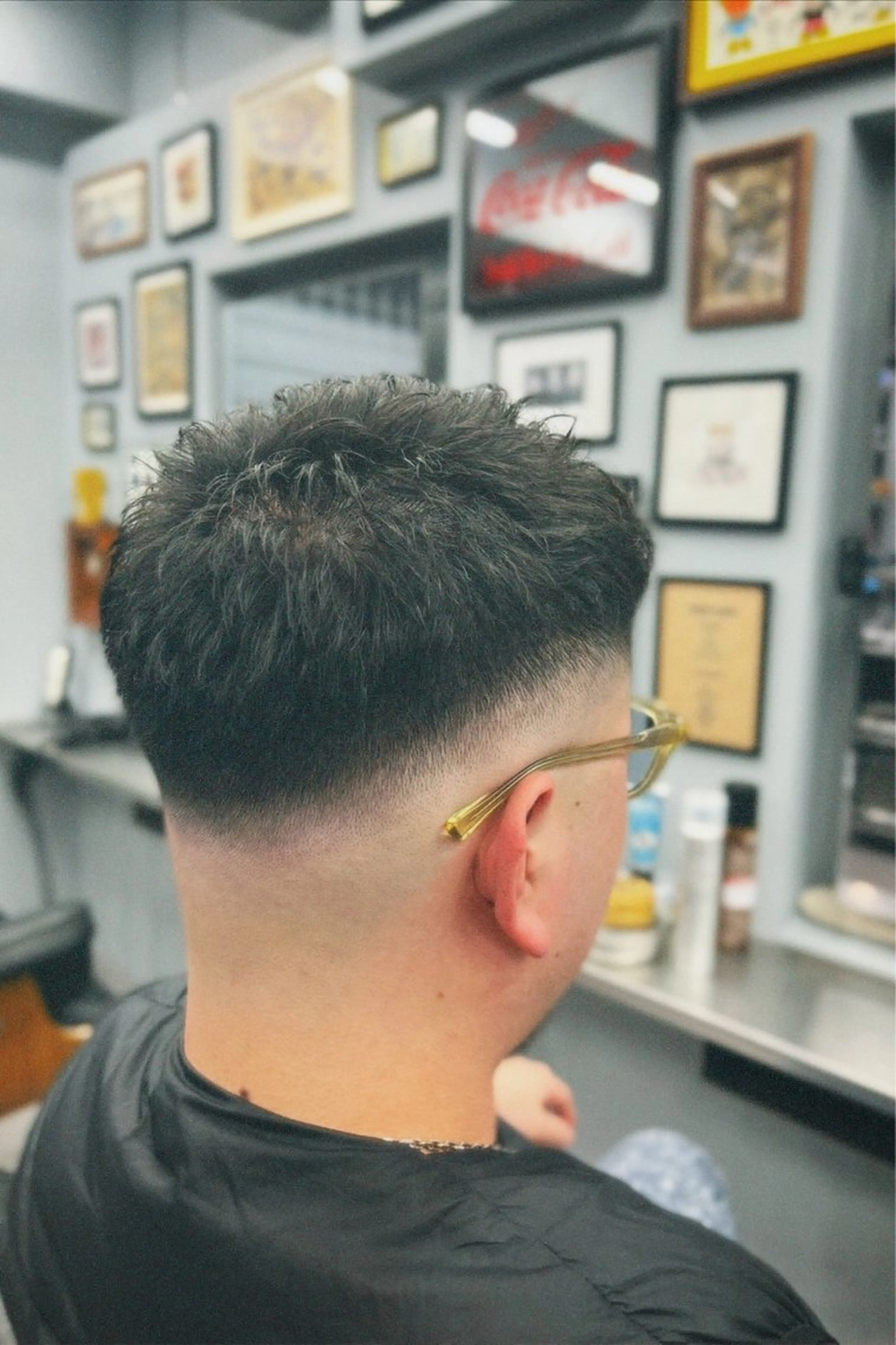 ショート メンズ センターパート フェードカット マッシュ メンズパーマ メンズツイストパーマ icon Blue所属・池袋メンズパーマ フェード純平のヘアスタイル