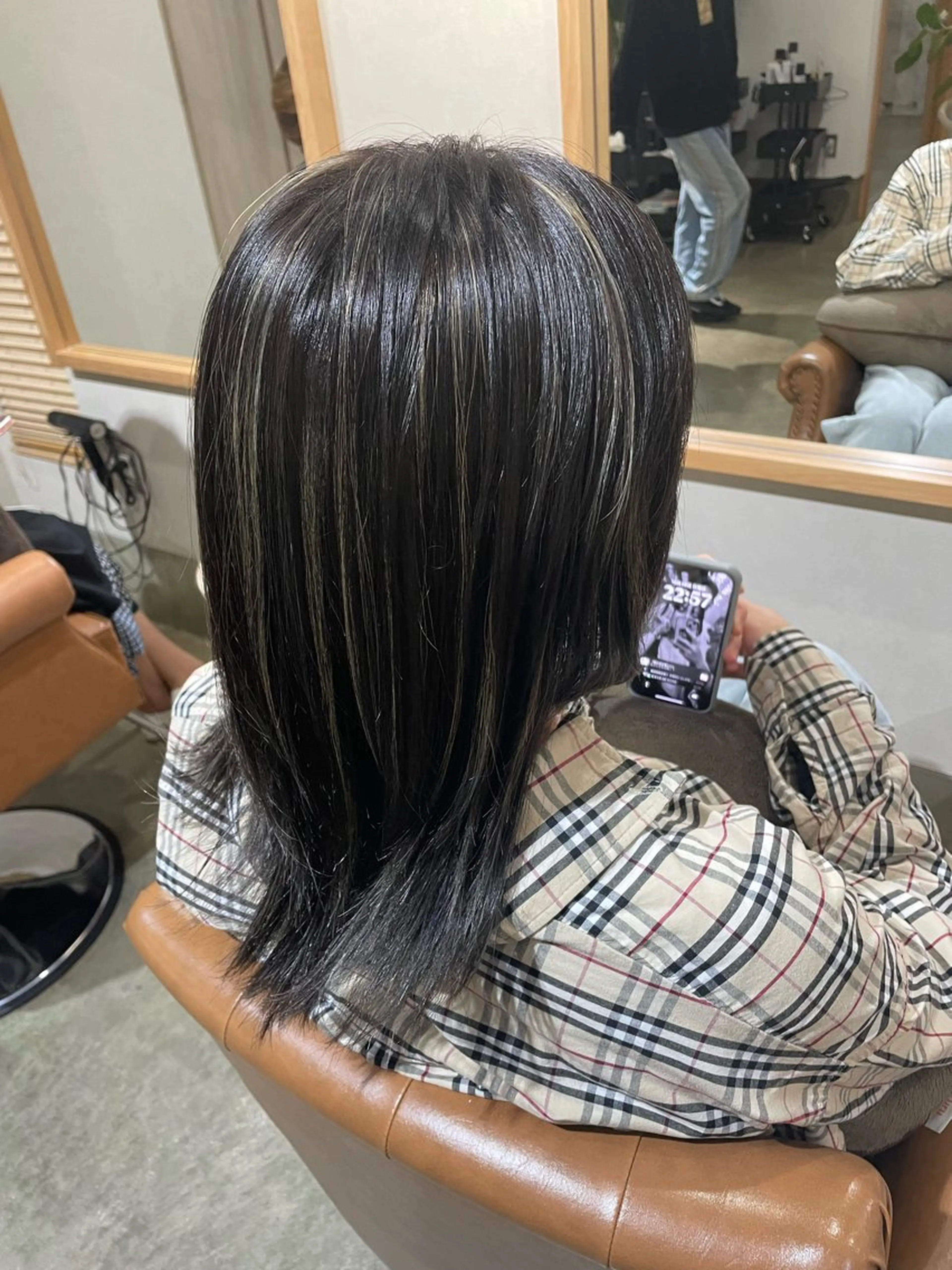 カラー ハイライトカラー ヘアカラー まつやま さおりのヘアスタイル