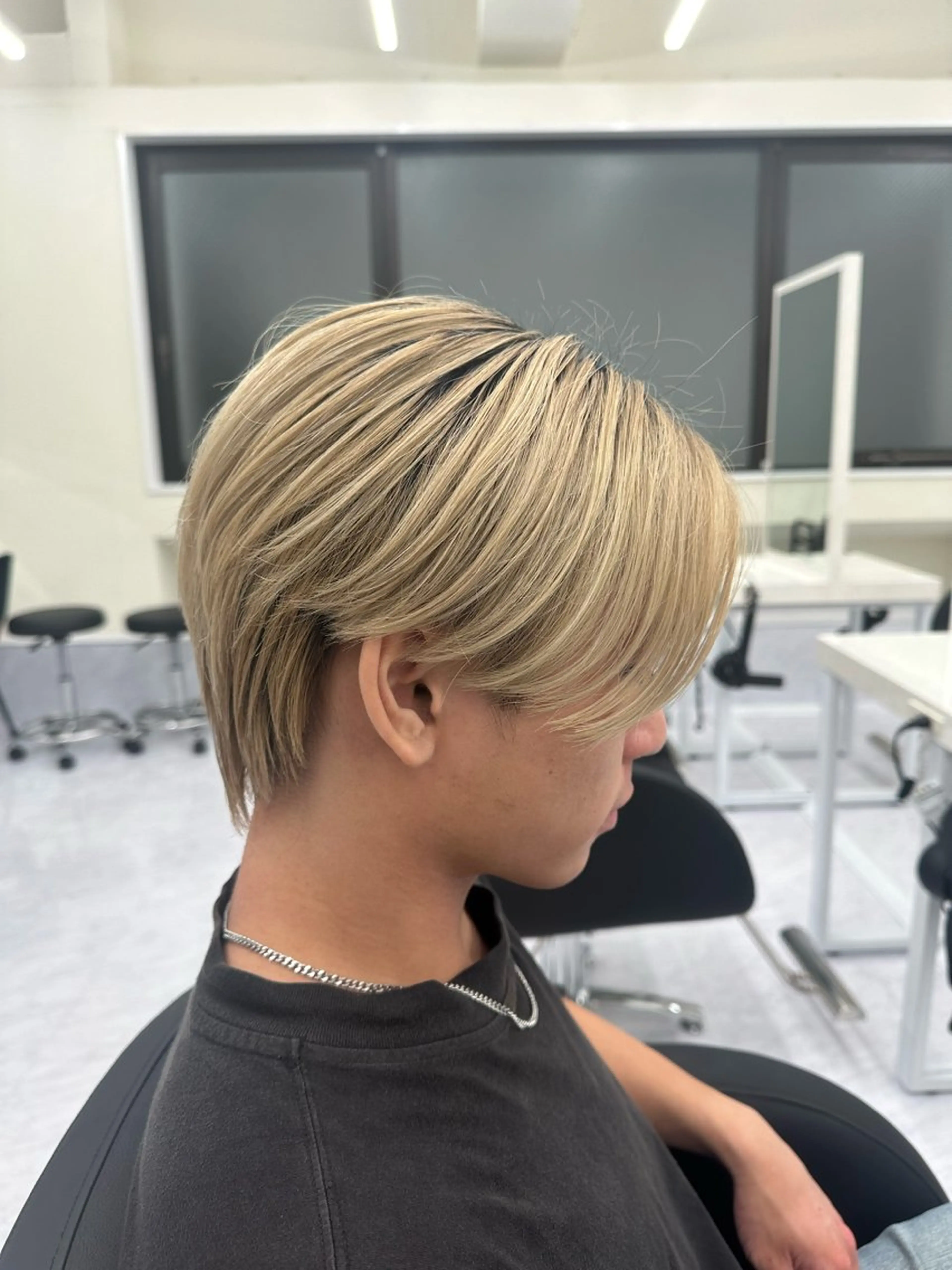 メンズ センターパート 岡部 琉斗のヘアスタイル