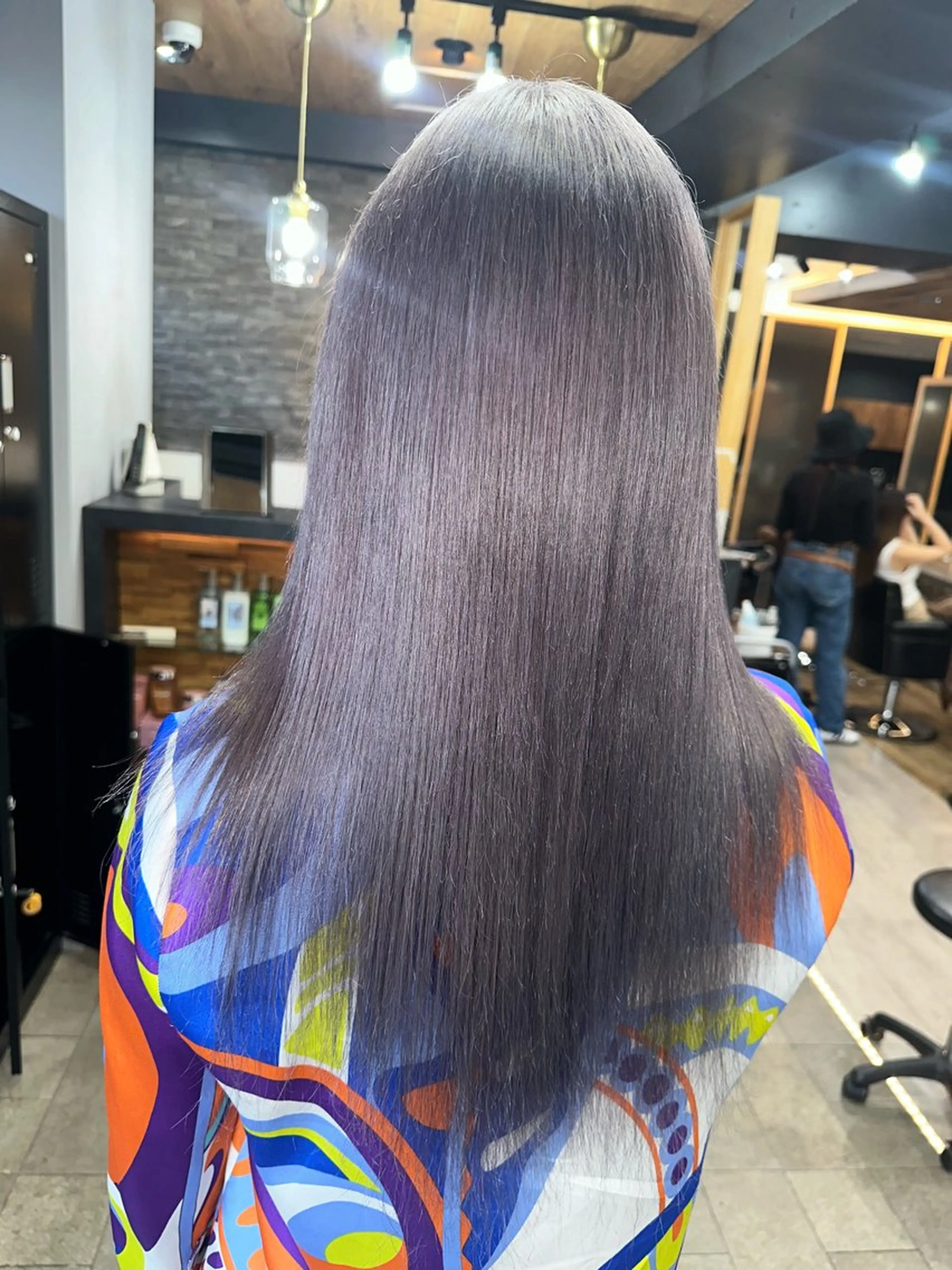 ロング パープルカラー カット ヘアカラー トリートメント 横浜Lapisあゆみ 艶髪/シールエクステのヘアスタイル