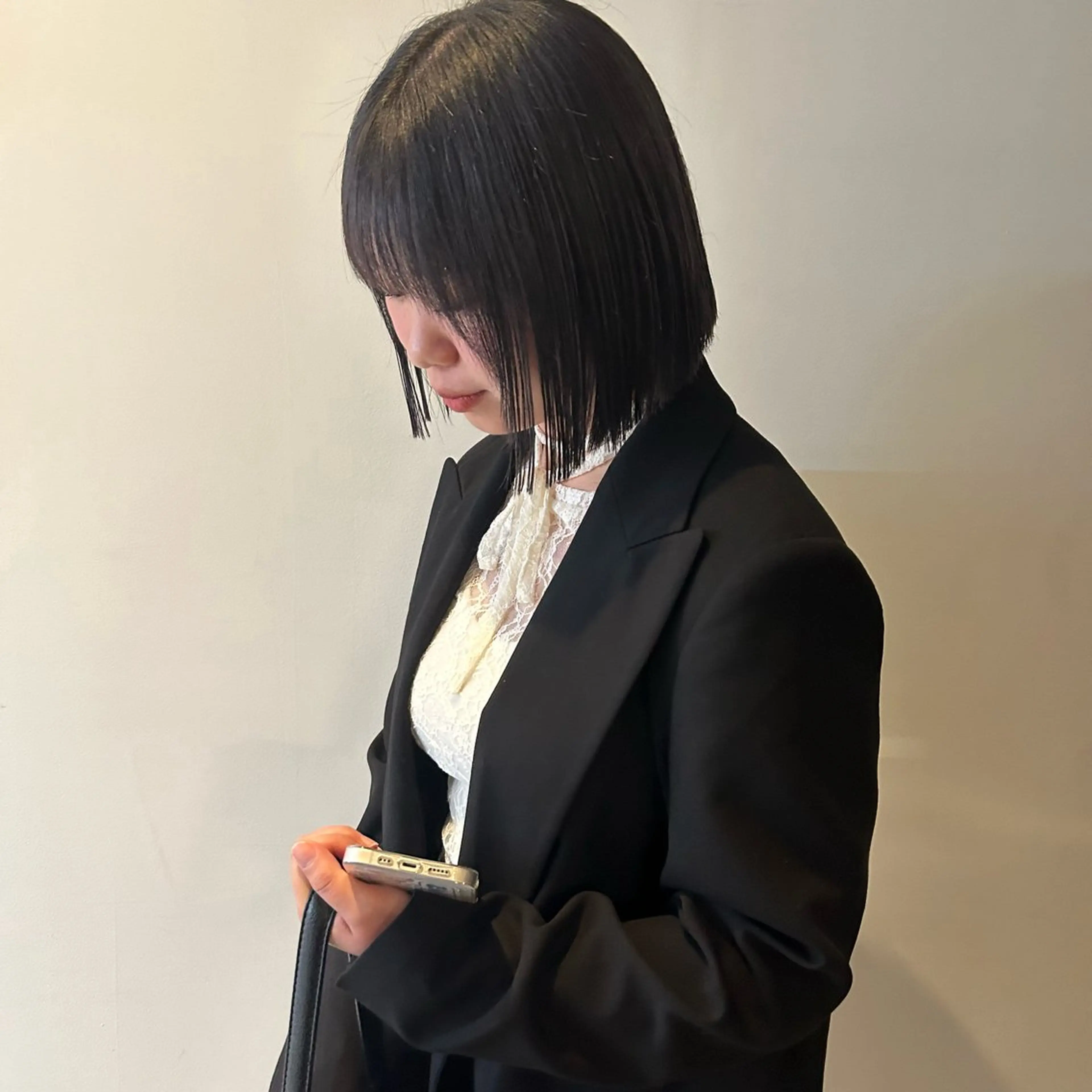 ショート カラー 切りっぱなしボブ ボブ 顔まわりレイヤー 顔周りカット 姫カット nonoka/ レイヤー透明感カラーのヘアスタイル