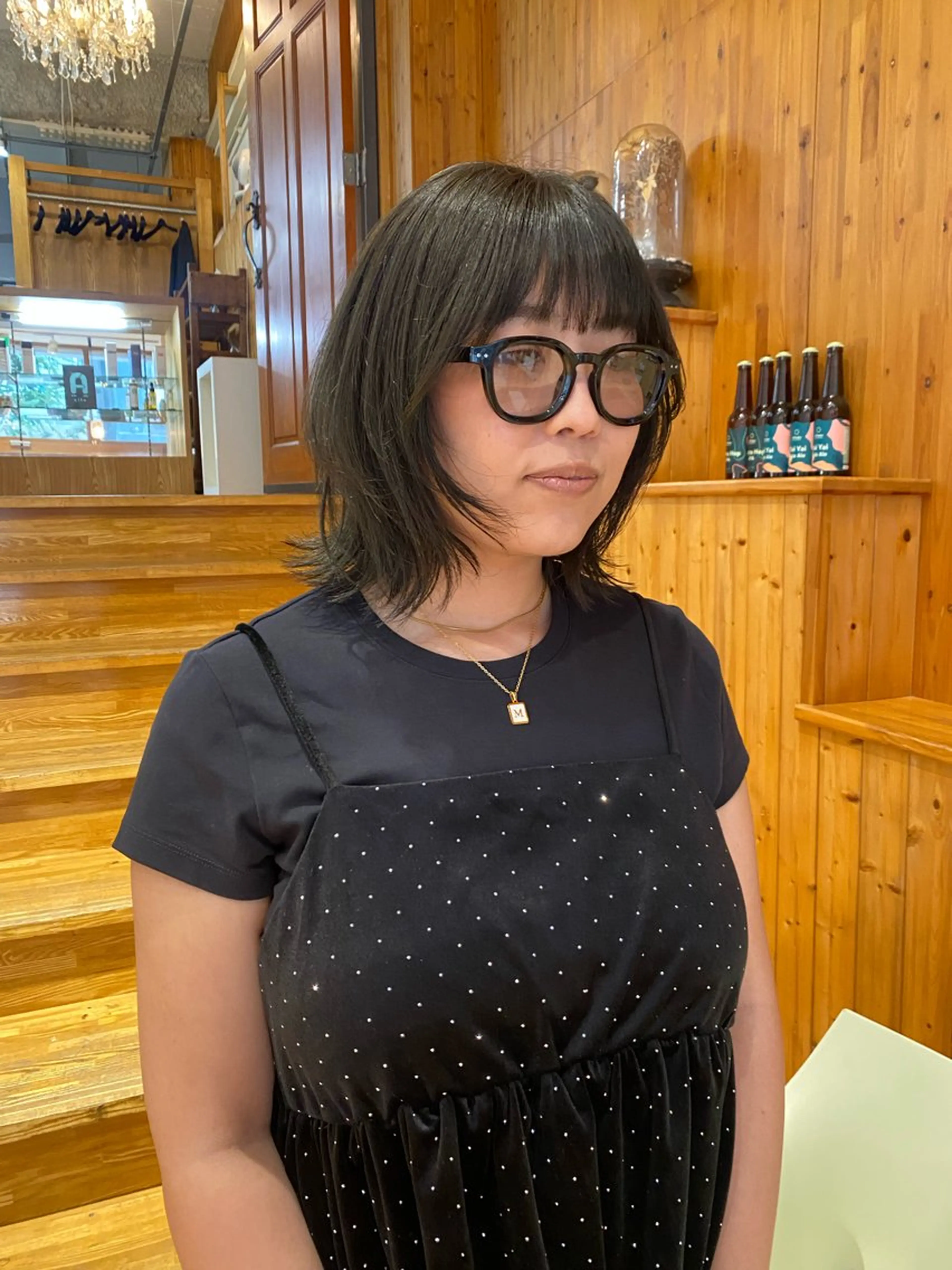 ミディアム カラー グレージュ オリーブグレージュ オリーブグレー レイヤーカット カット ヘアカラー トリートメント THE DOTS【ザ ドッツ】所属・C H I H A R Uのヘアスタイル