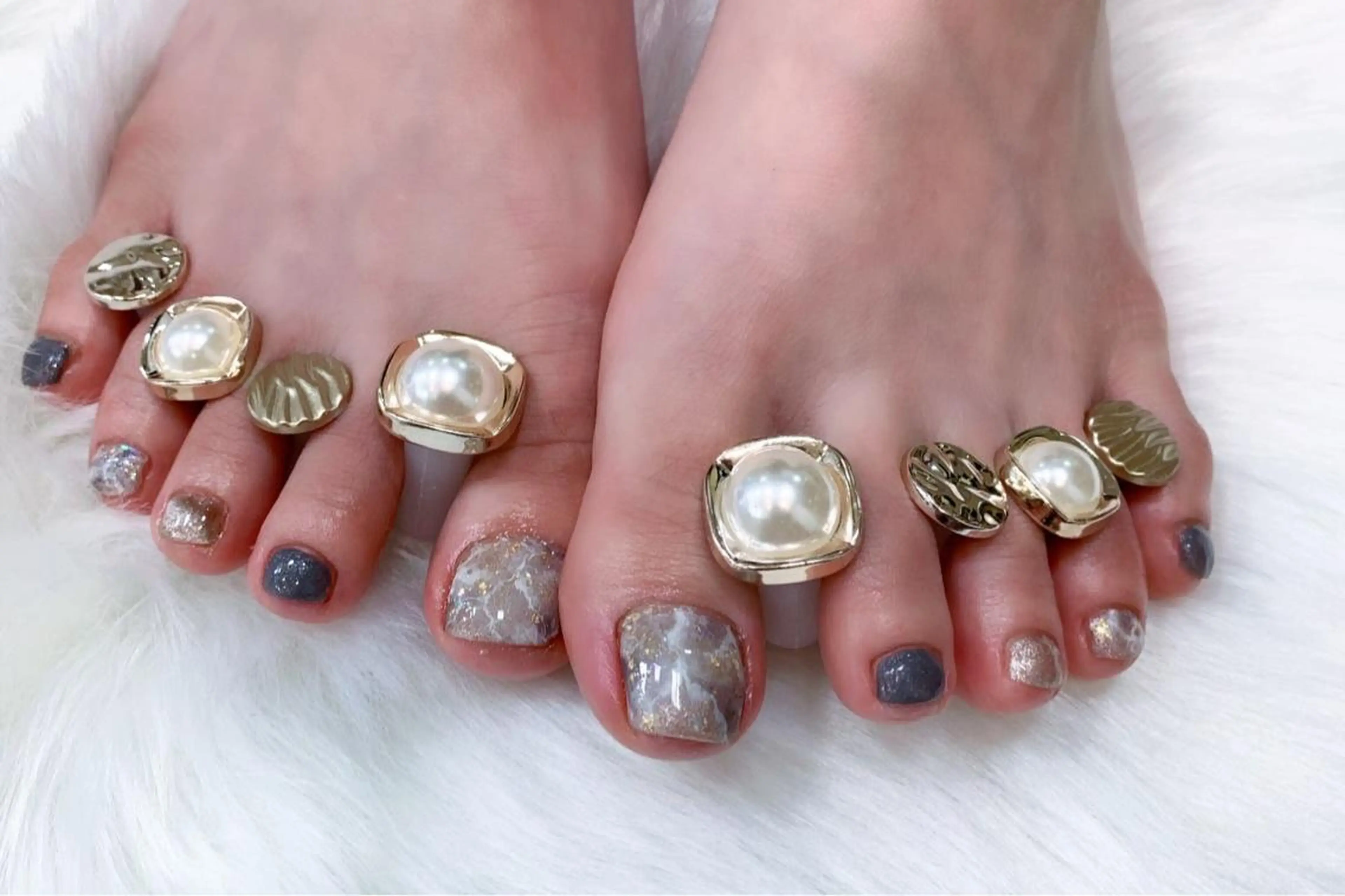 ネイル アニマル柄 アートネイル フットネイル 大理石ネイル(マーブル) ニュアンスネイル x.1.0.nail ♡Cのネイルデザイン