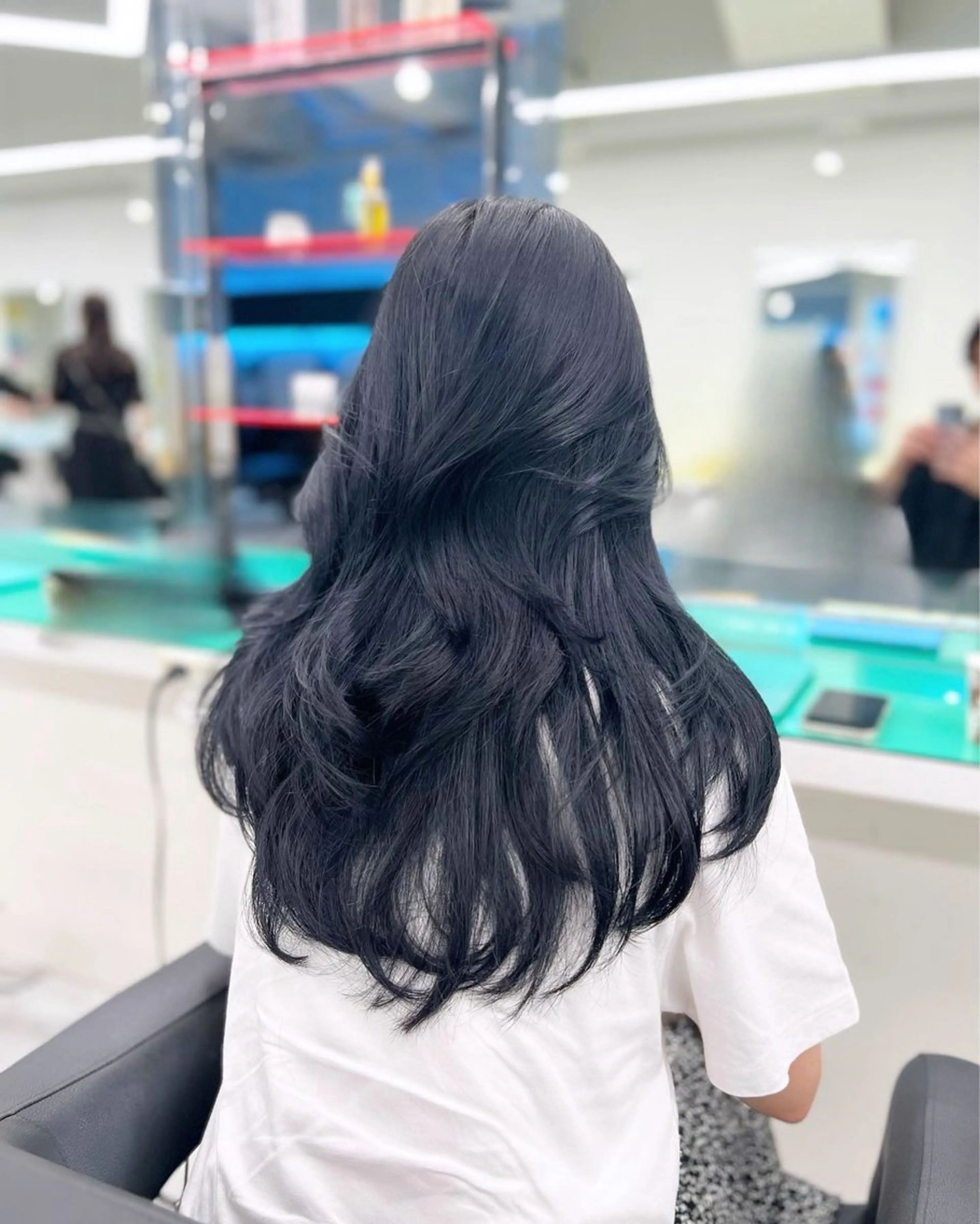 ロング カラー ヘアカラー トリートメント ヘッドスパ ヘアセット 🇨🇳中韓レイヤー 暗髪カラー🇰🇷のヘアスタイル