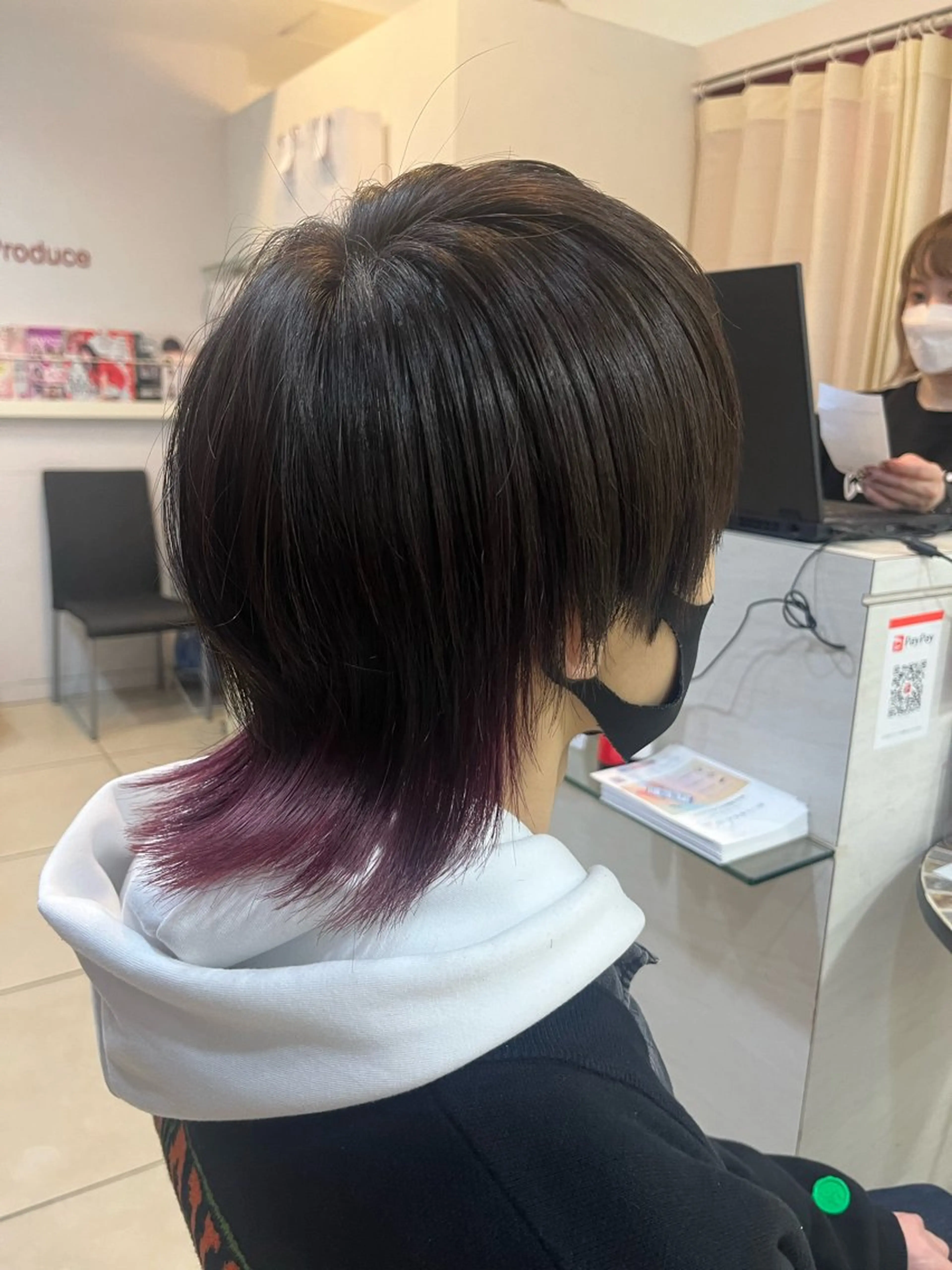 ミディアム パーマ メンズ メンズインナーカラー マッシュウルフ マッシュ メンズウルフカット ウルフカット カット ヘアカラー カルマ・ニュアンス パーマ　須田龍世のヘアスタイル