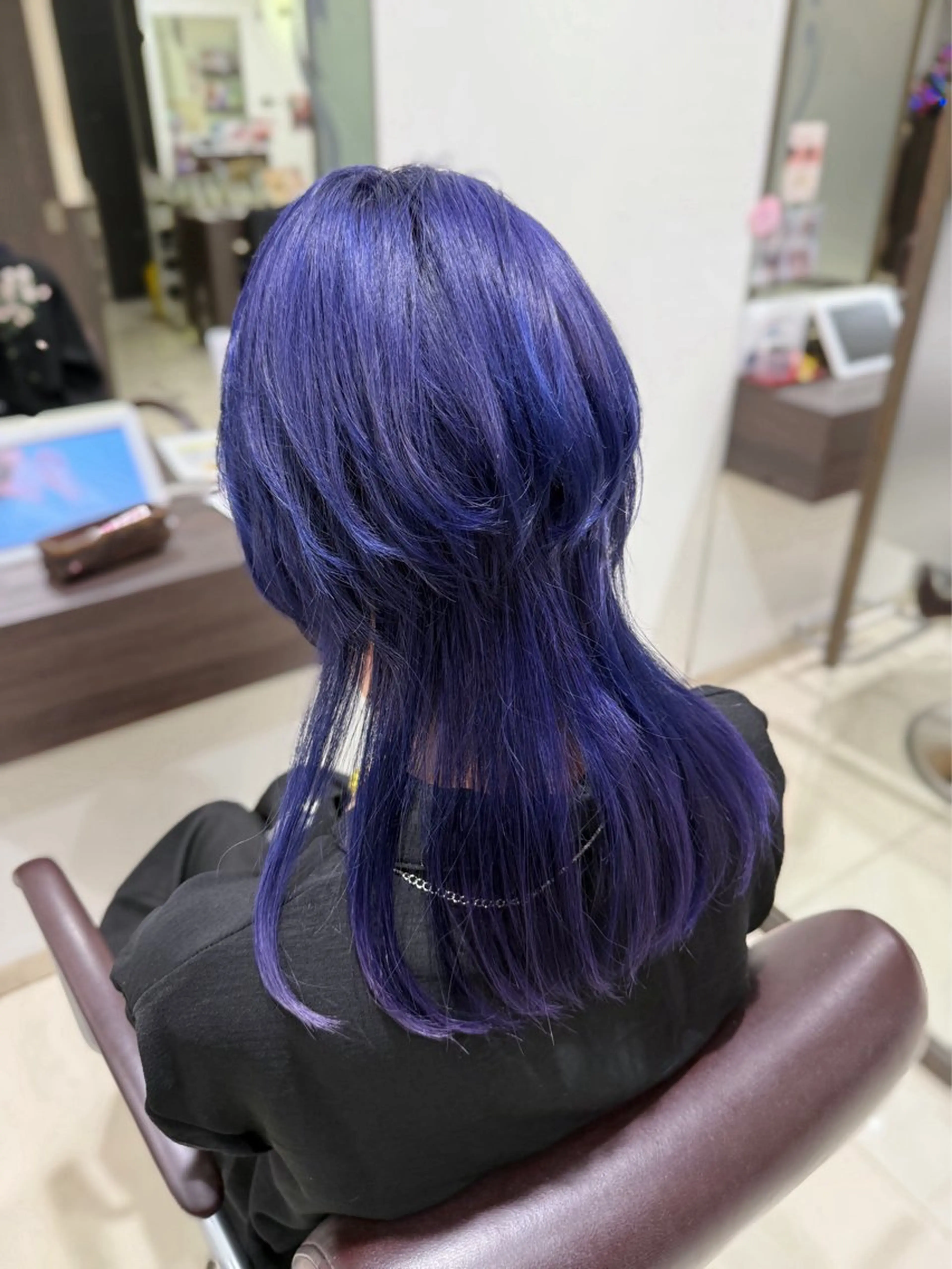 ミディアム カラー ブリーチ ブルーカラー ブルーラベンダー ラベンダーカラー カット ヘアカラー ハイトーン/艶カラー /透明感カラー/みなのヘアスタイル