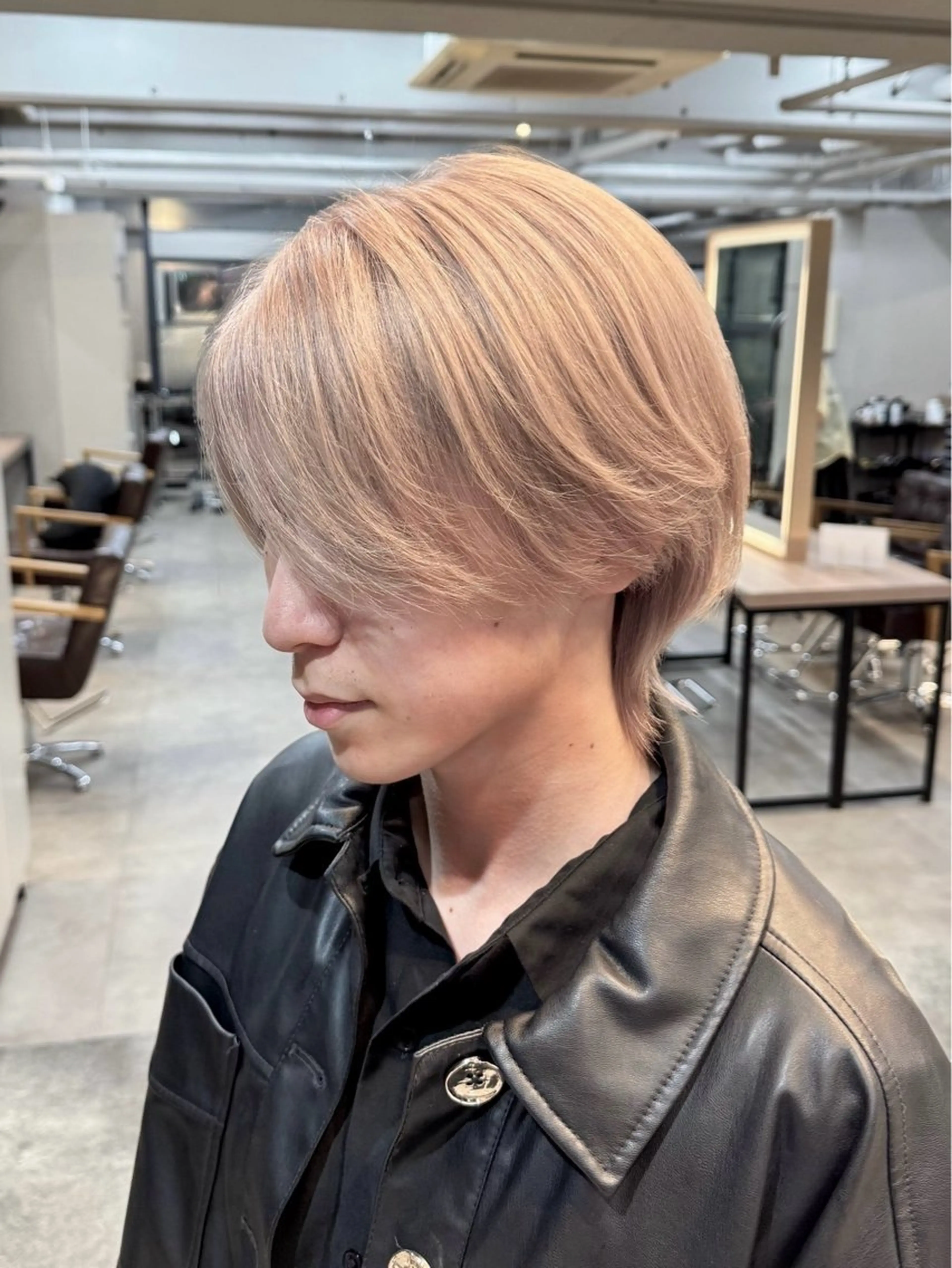 カラー ブリーチ ブロンド ハイトーンカラー ホワイトブロンド ヘアカラー 艶髪カラー/レイヤー 🐣kokoro🌸のヘアスタイル