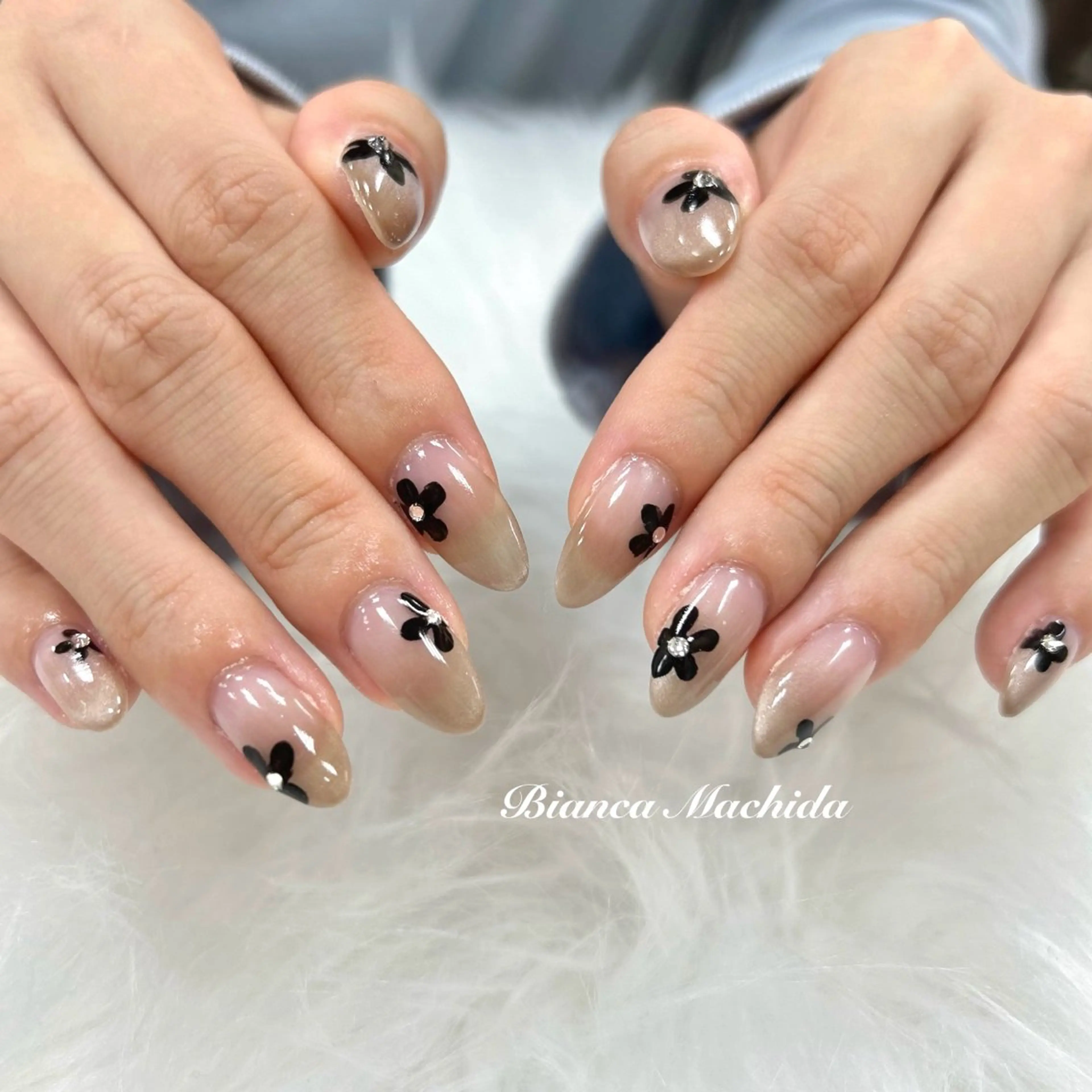 ネイル ハンドネイル ハンドケア Bianca 🪽 Nakajimaのネイルデザイン