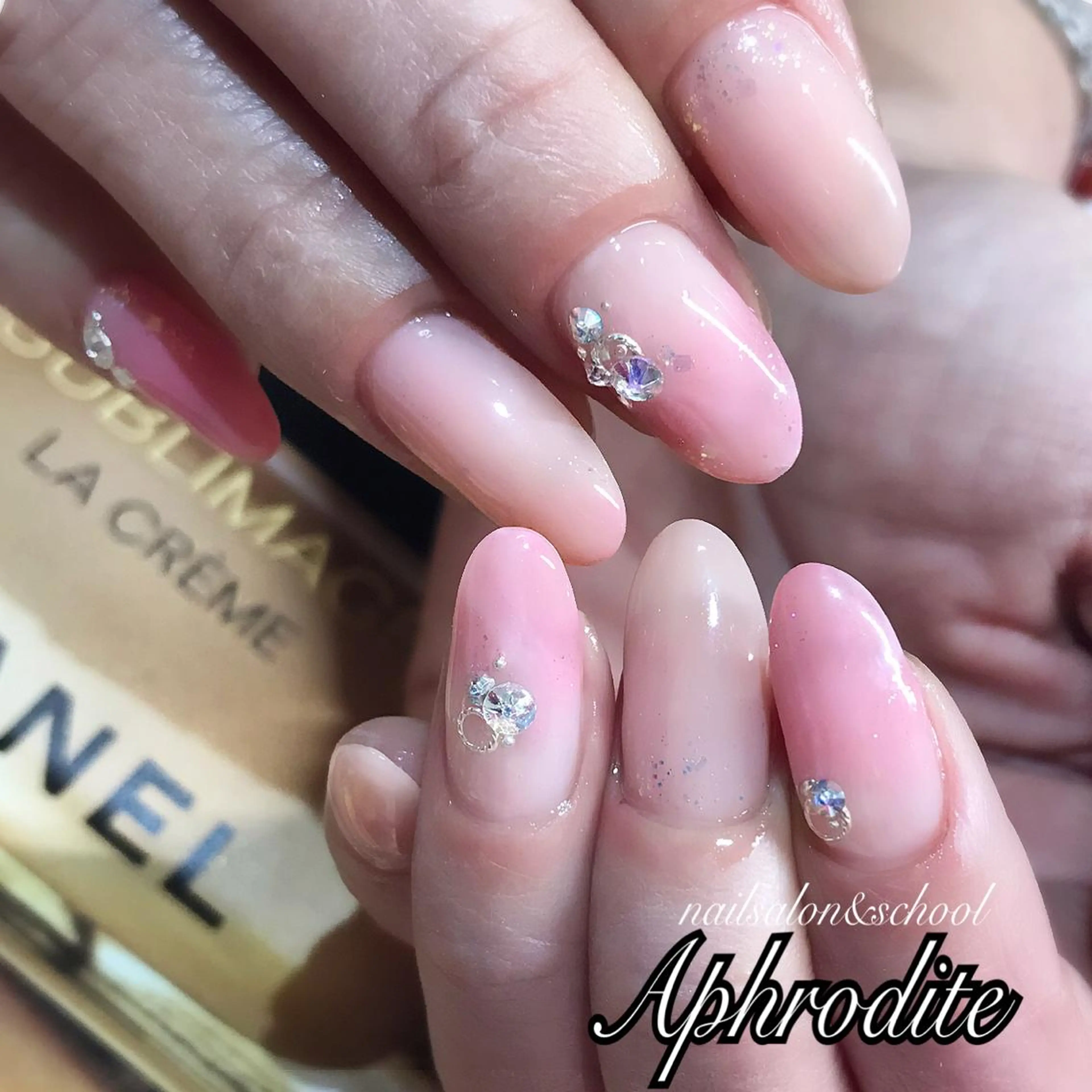 ネイル 春ネイル APHRODITE Nagisaのネイルデザイン