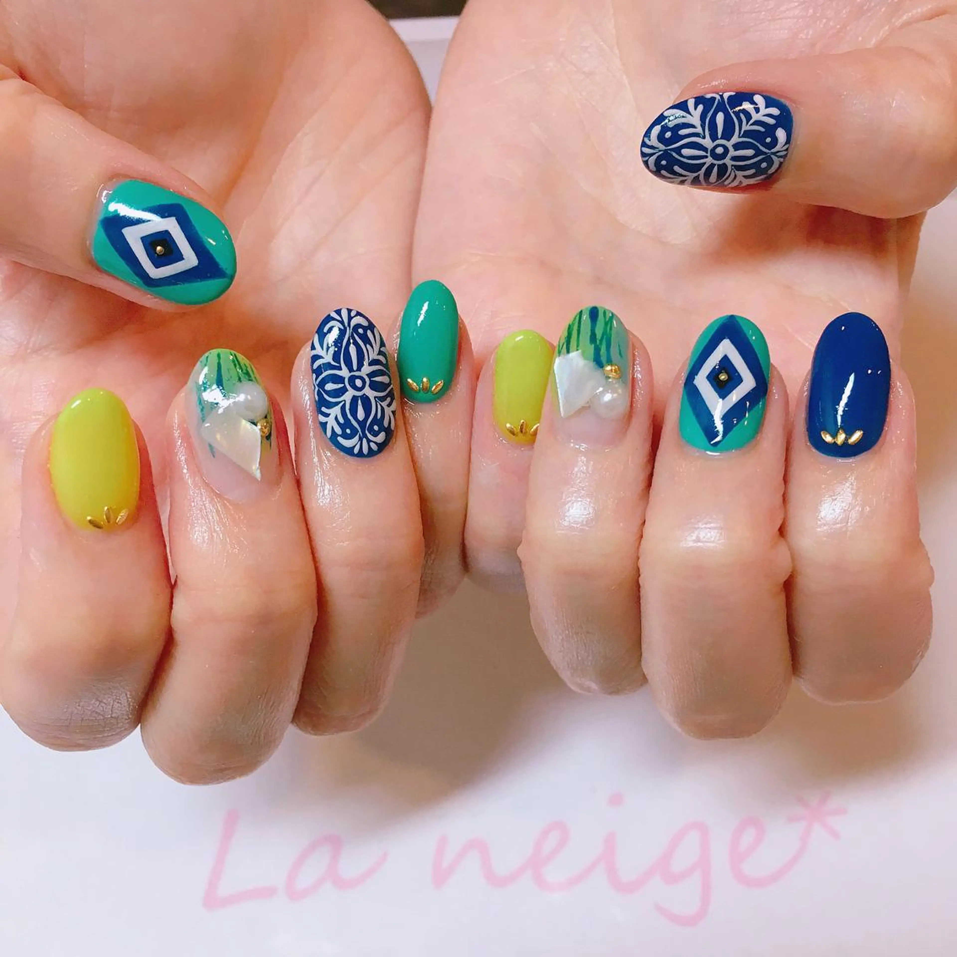 ネイル La neige* yuki 🥯🍑のネイルデザイン