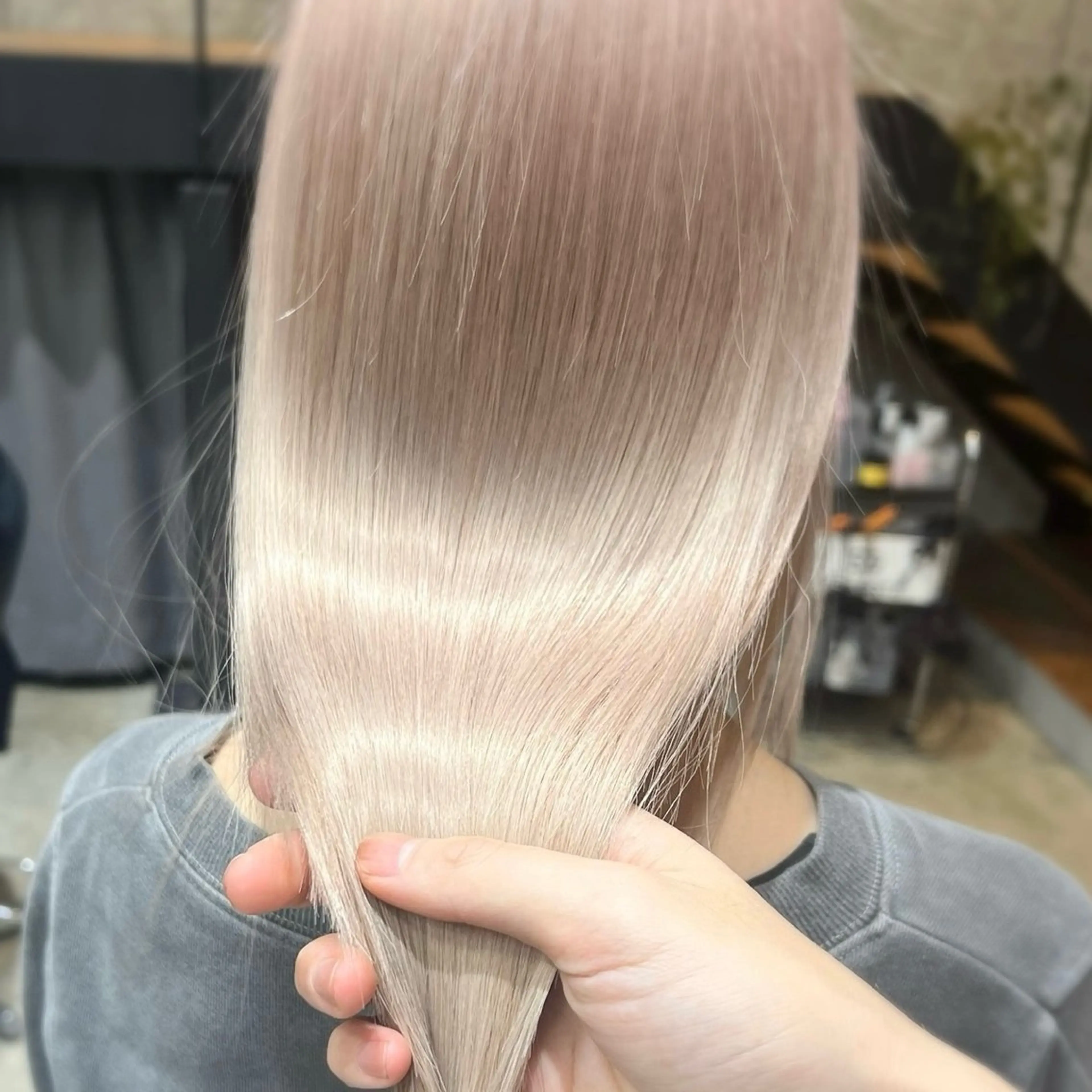 セミロング カラー カット 縮毛矯正 トリートメント ✨艶髪職人 しょうたろう✨のヘアスタイル