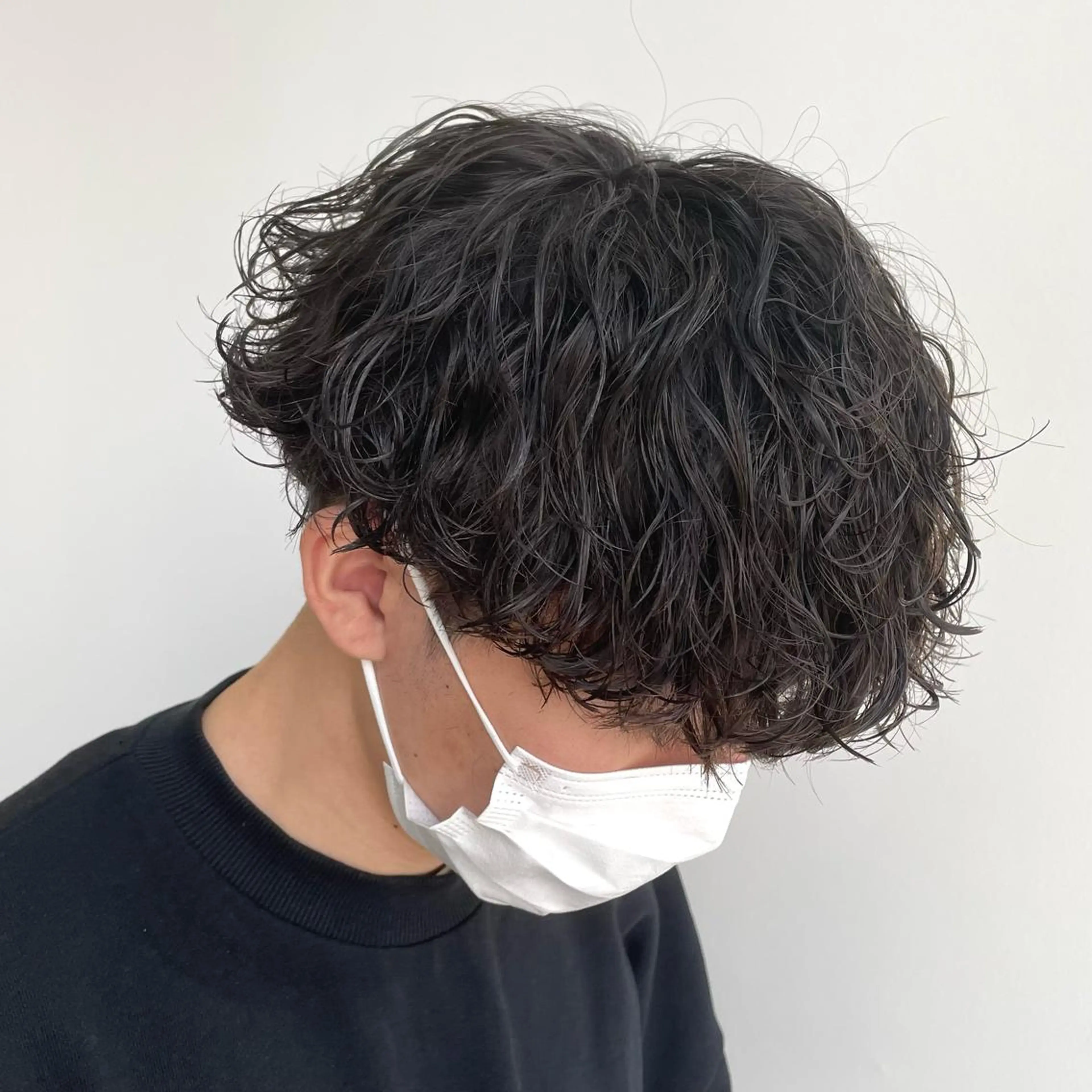ミディアム パーマ メンズ カット パーマ 🔥縦落ちツイスパ 🔥鈴木健紀のヘアスタイル