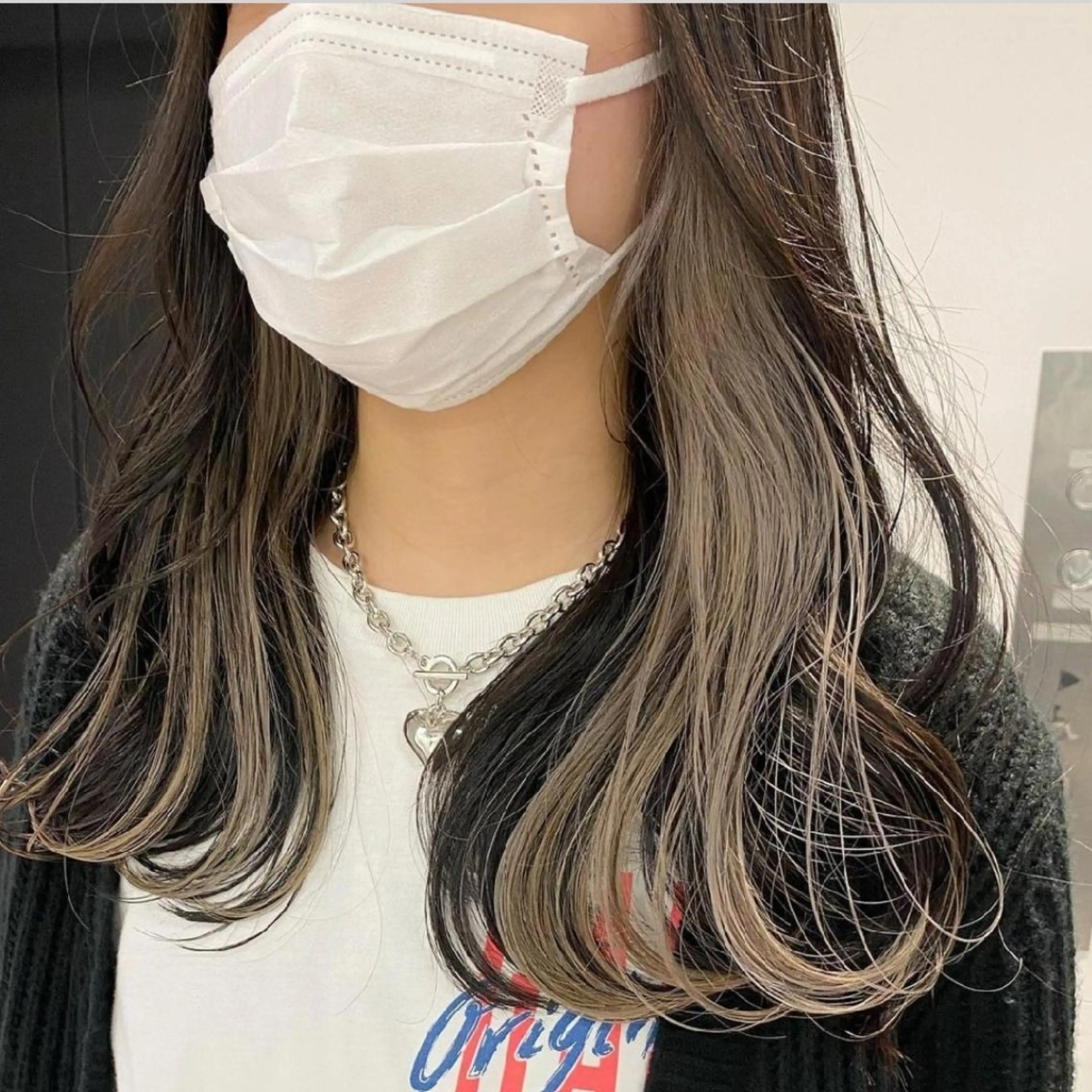 カラー 佐々木 美玖のヘアスタイル