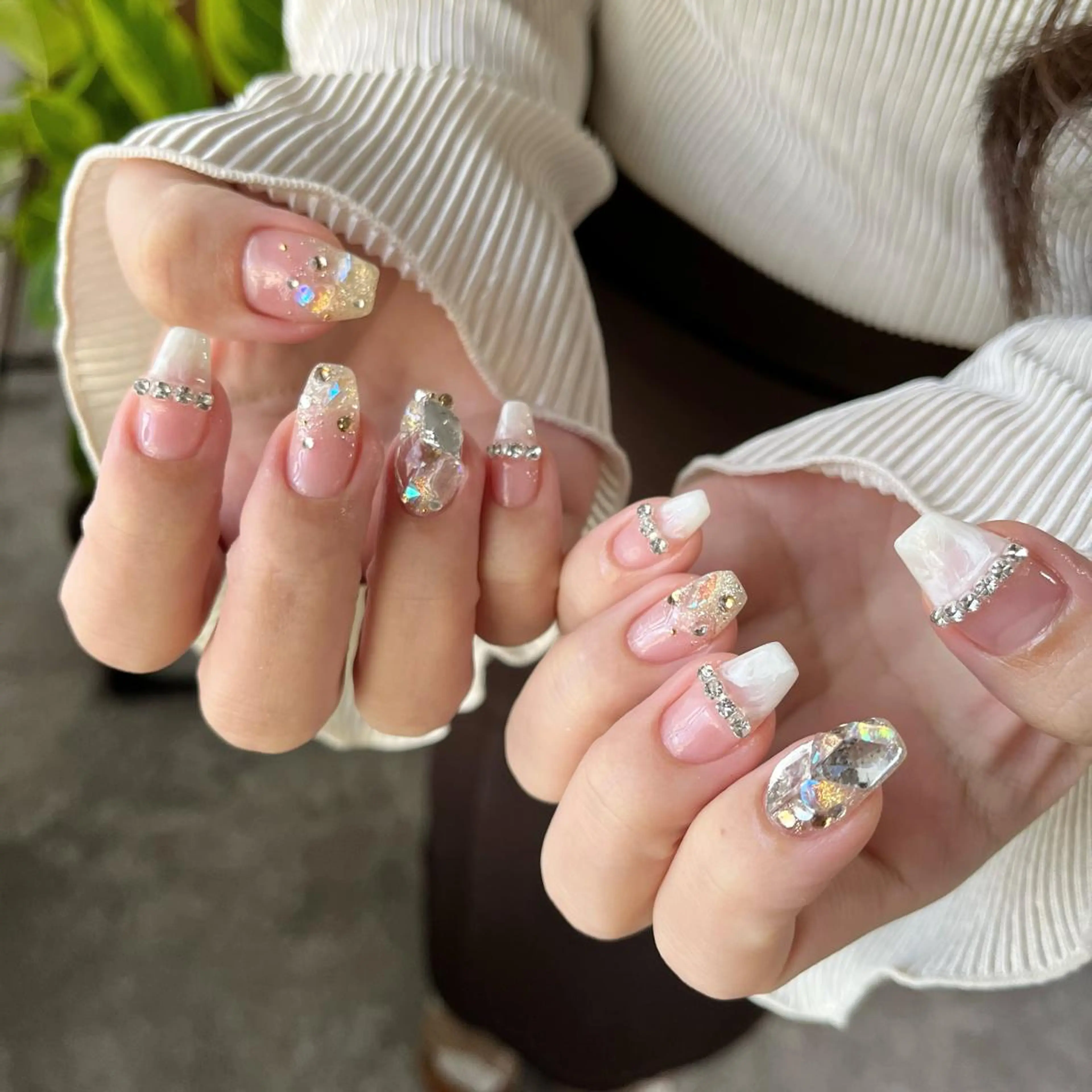 ネイル キラキラネイル nailsalon maluriのネイルデザイン