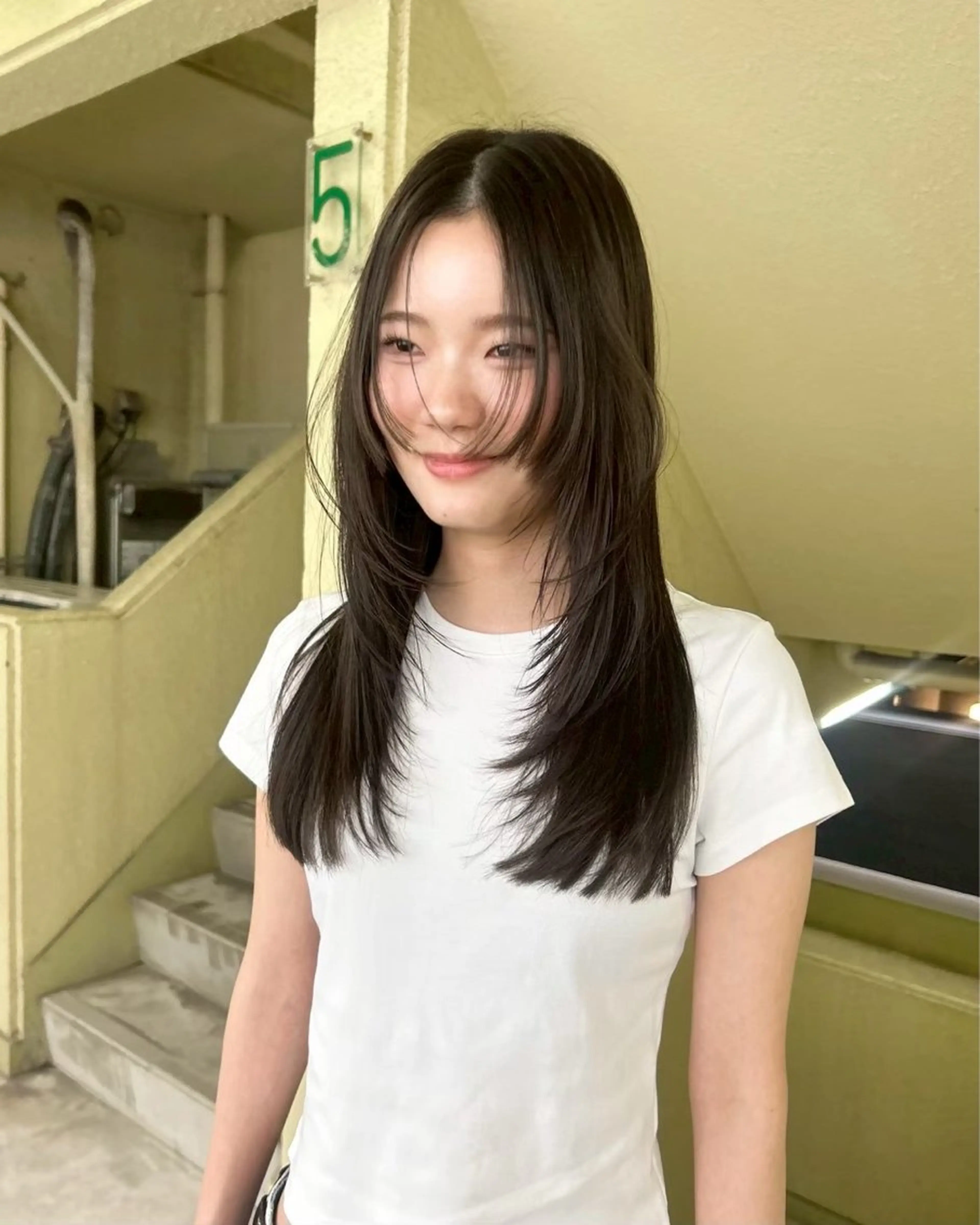 ロング 顔まわりレイヤー ハッシュカット 韓国風ヘア レイヤーカット カット ヘアカラー トリートメント 令和のレイヤーカット /レイヤー冨田のヘアスタイル