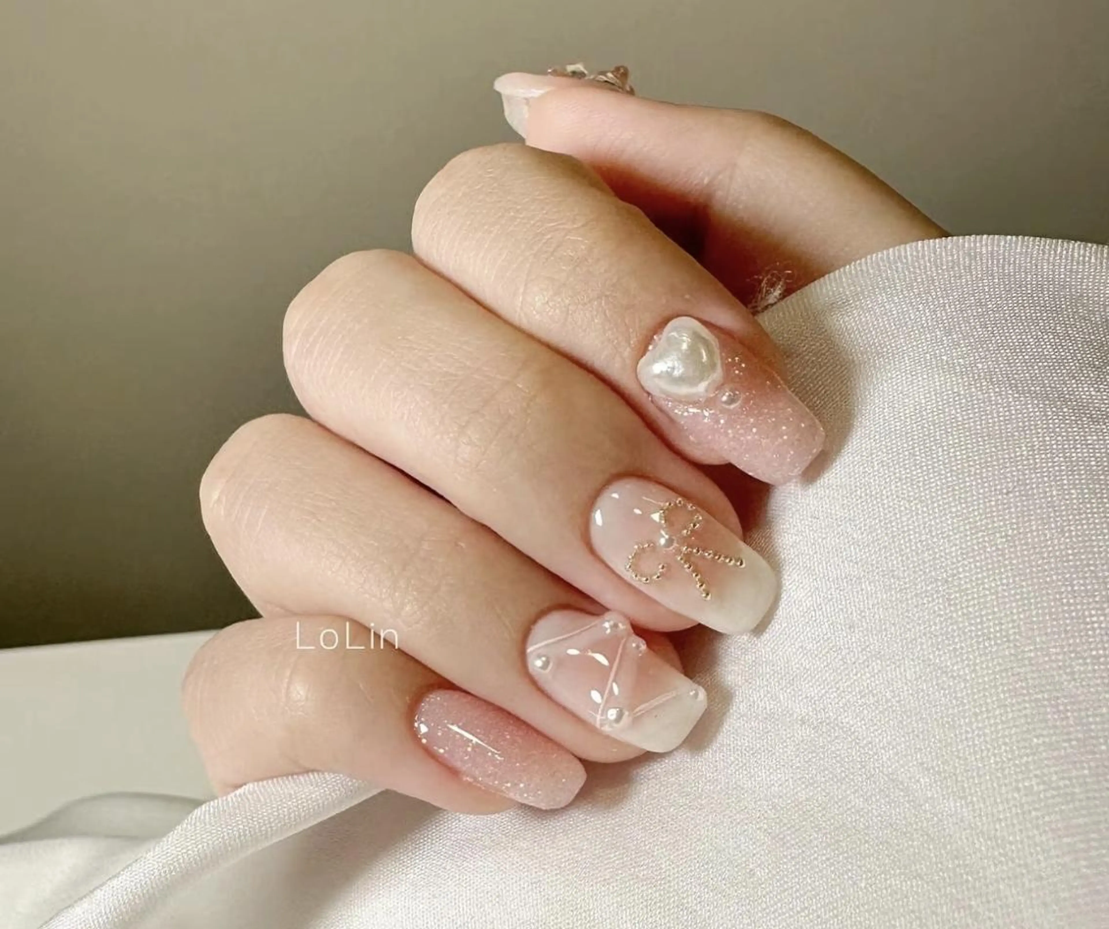 ネイル ハンドネイル 🍑 momo_nailのネイルデザイン