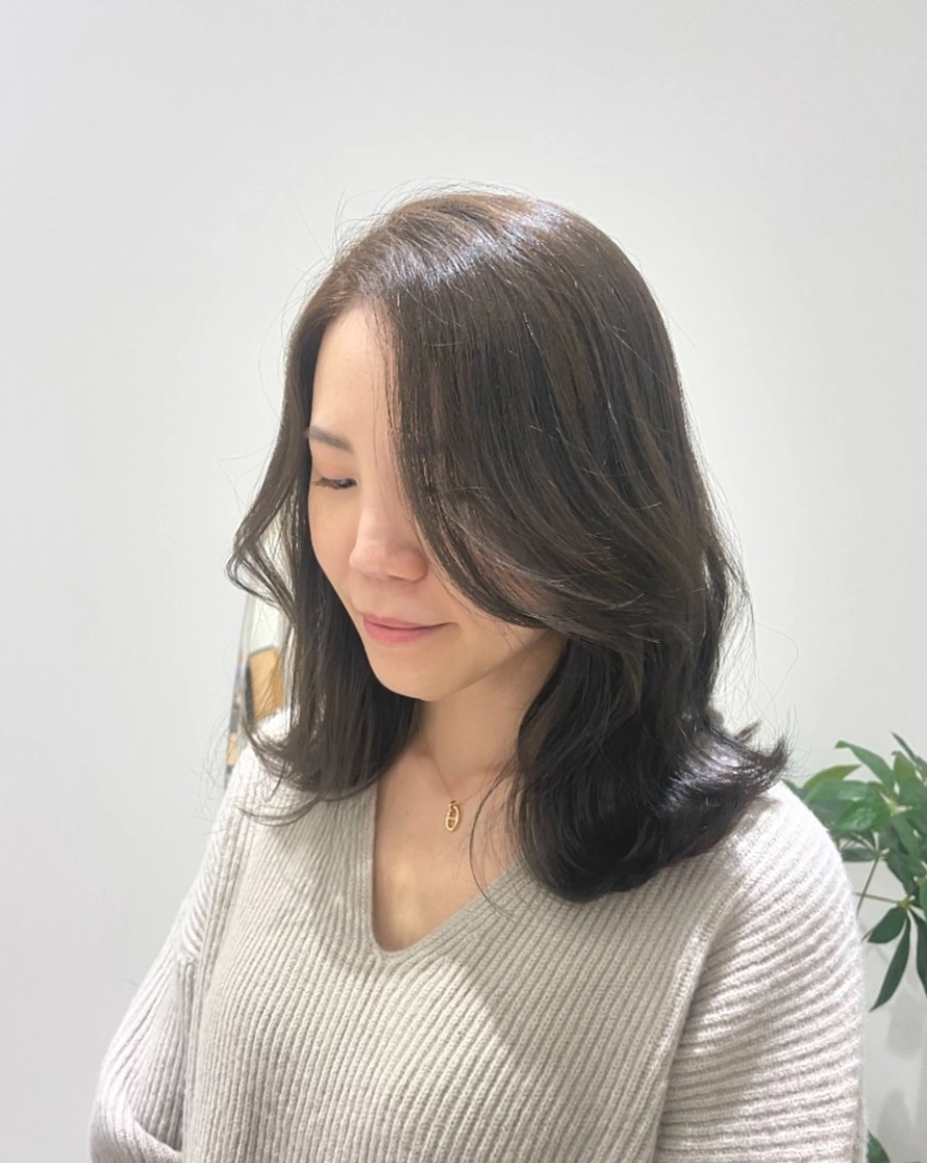 ミディアム 顔まわりレイヤー 髪質改善 レイヤーカット カット ヘアカラー 🌿透明感ヘア 園田　朱梨🌿のヘアスタイル
