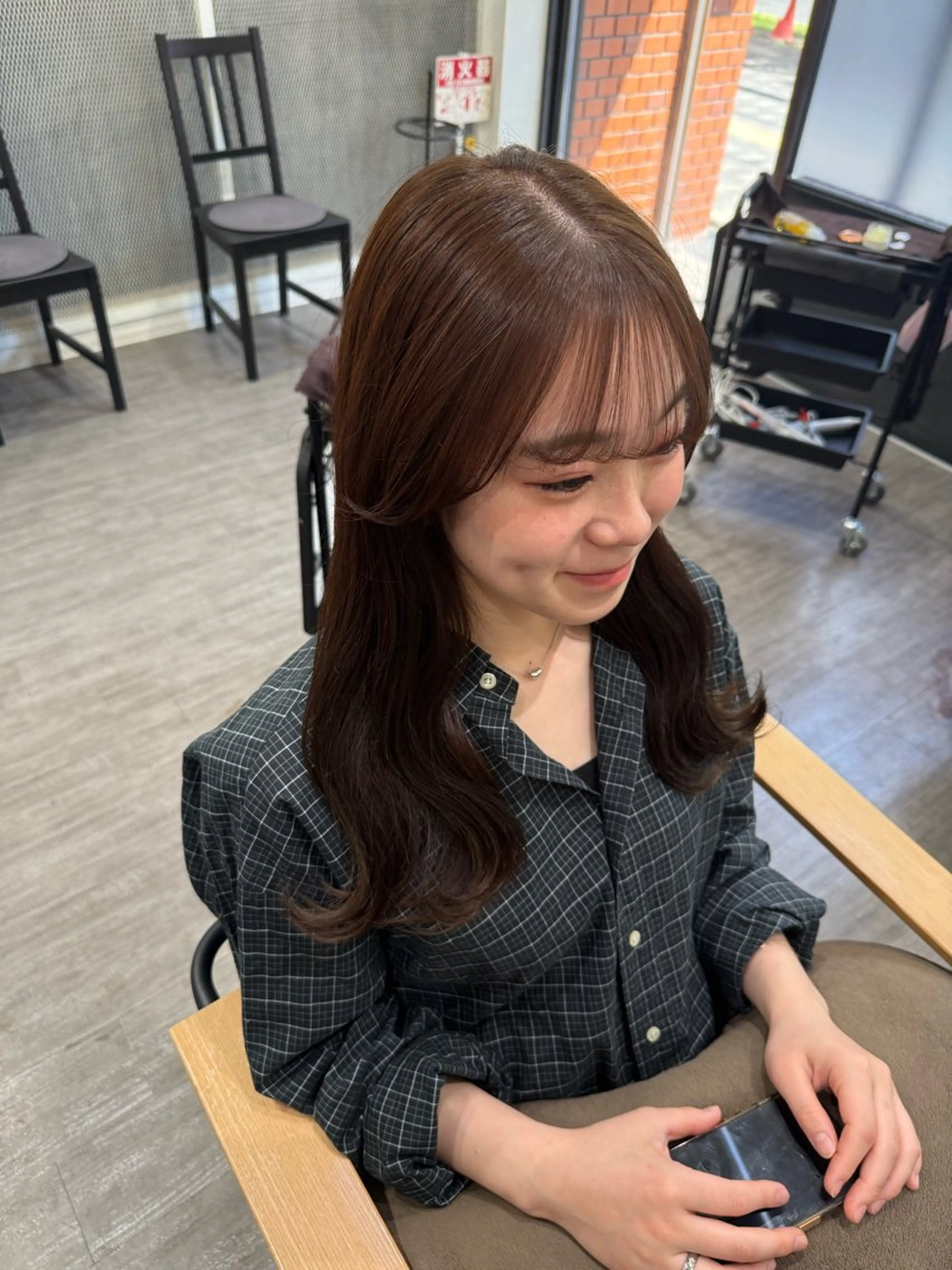 セミロング カラー ブラウンカラー オリーブブラウン カット ヘアカラー トリートメント 上田 紗也のヘアスタイル