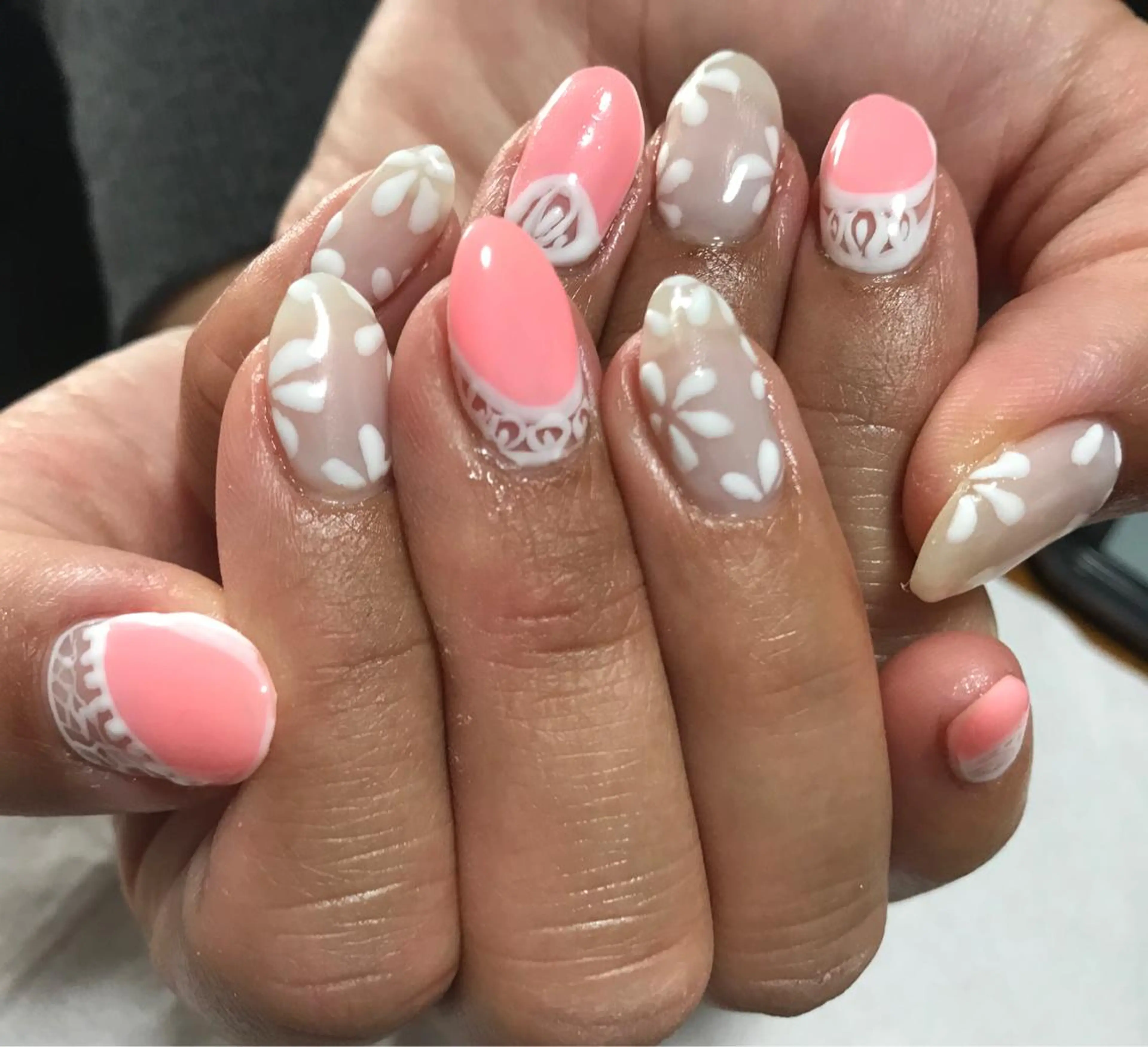 ネイル グリーン 水色 ピンク ピンクベージュ ホワイト ネイルサロンハピーナ自宅サロン所属・金沢 未緒のネイルデザイン