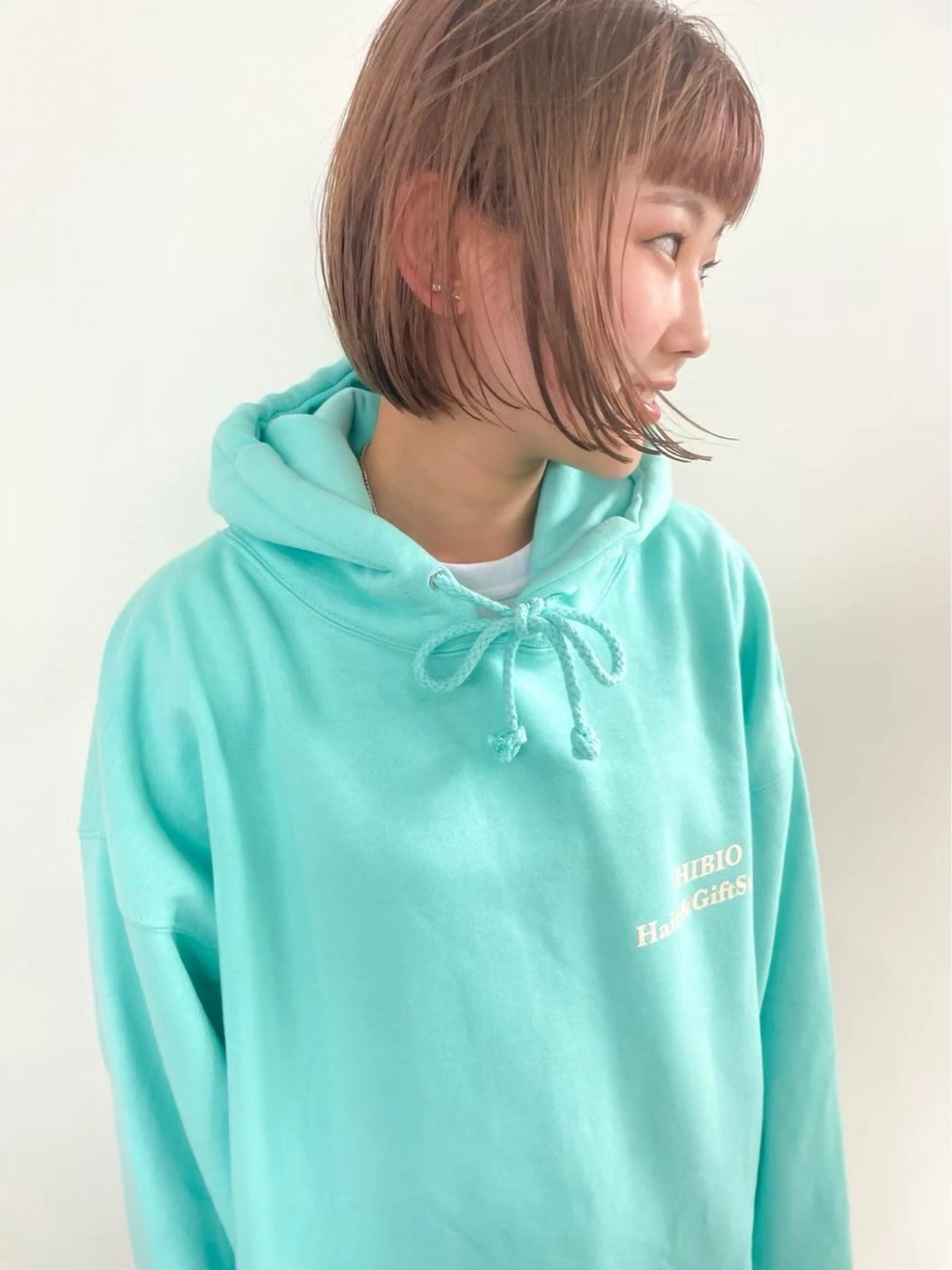 ミディアム 🌈新田 みどり🌈のヘアスタイル