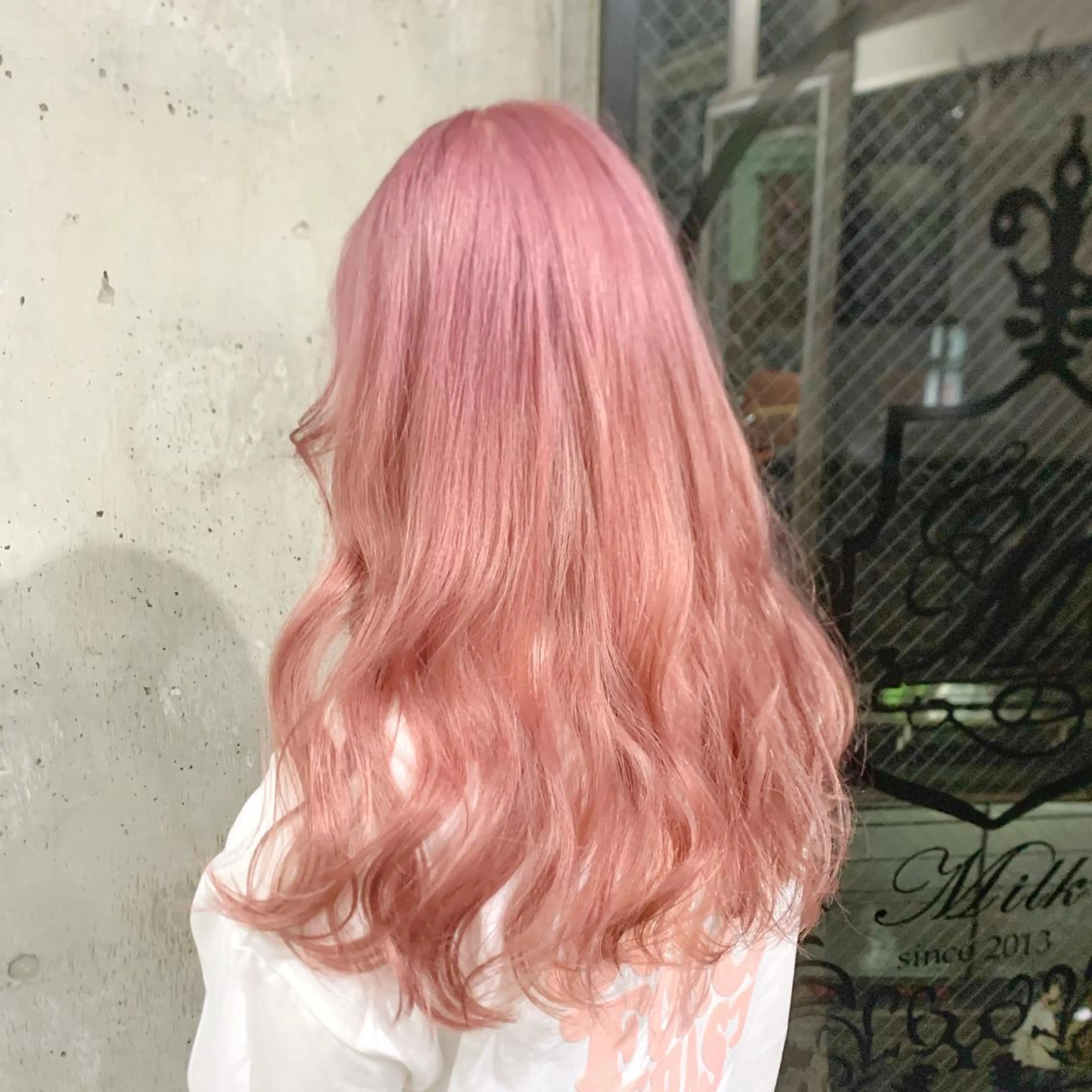 ロング カラー ヘアアレンジ ブリーチ ピンクカラー ヘアカラー ピンクカラー🩷 ヘアセットＮＯ.1のヘアスタイル