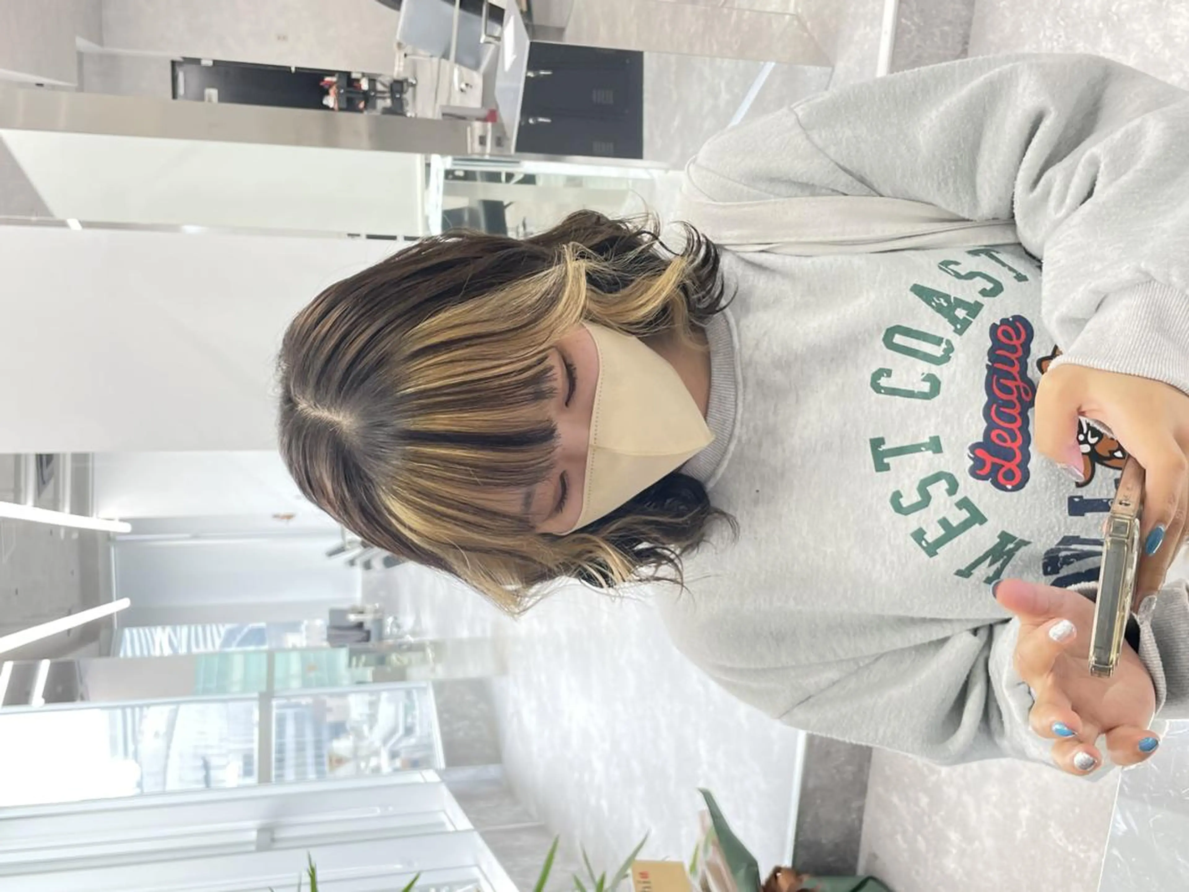 ロング パーマ カラー ヘアアレンジ キッズ メンズ ネイル アイブロウ マツエク・マツパ メンズブリーチ メンズハイライト メンズインナーカラー ブリーチ ケアブリーチ Eirデザイナーズ サロン茶屋町tomoのヘアスタイル