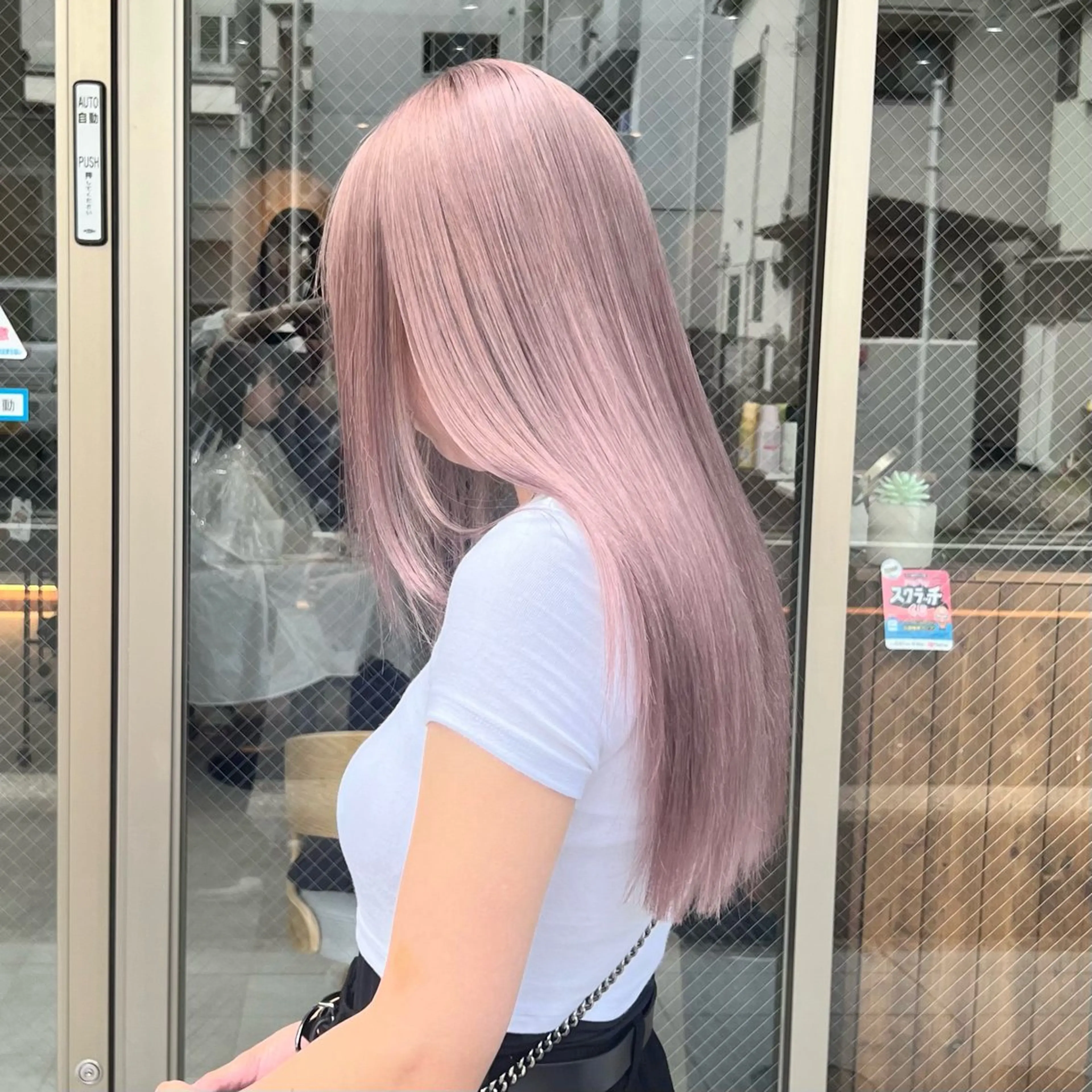 ロング カラー ベージュカラー ピンクカラー ピンクベージュ カット ヘアカラー ムラ修正💎 艶髪ハイトーン💎のヘアスタイル