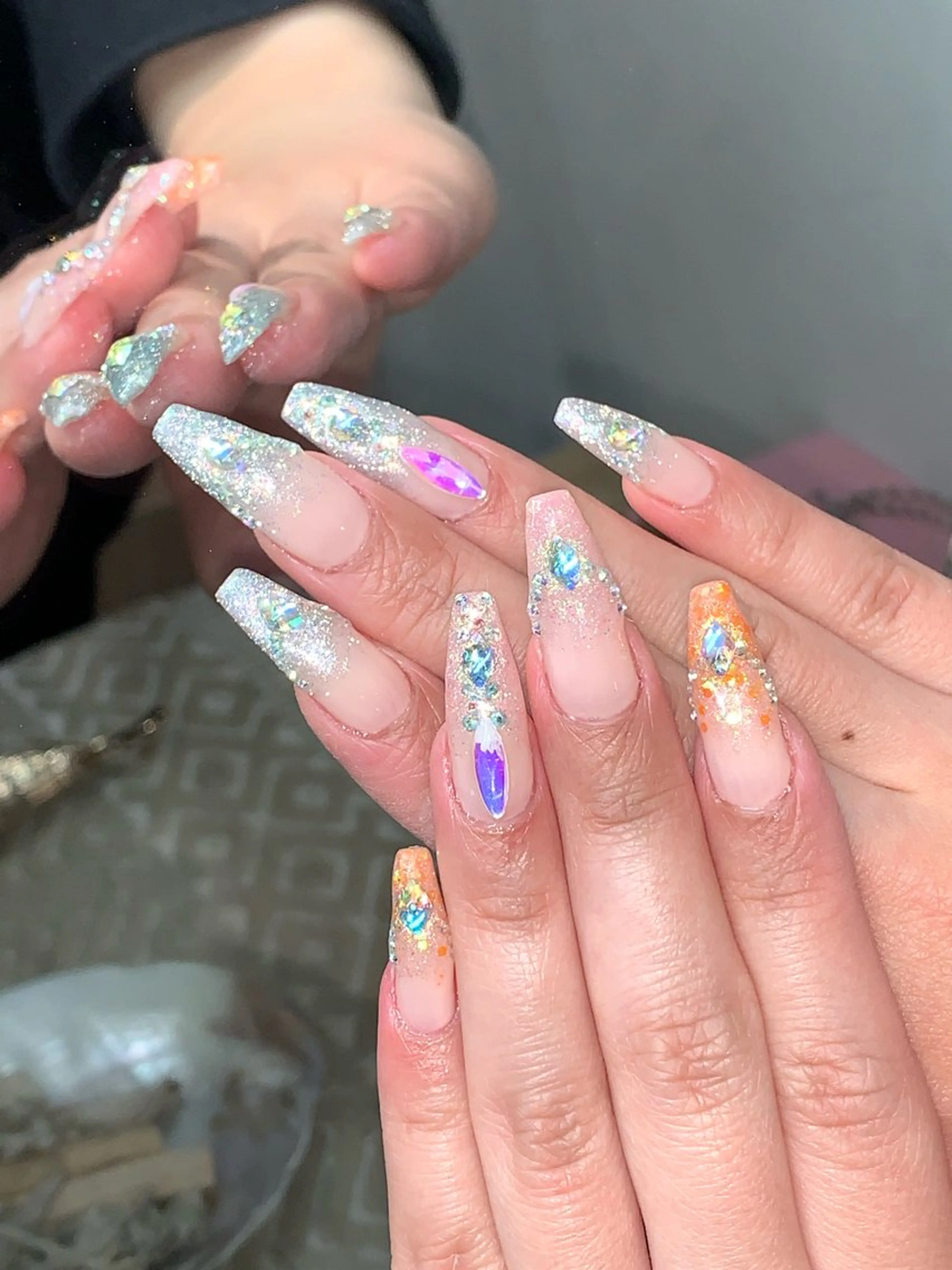 ネイル ハンドネイル NES NAIL所属・さゆり￤推しキャラ ￤ロングネイル🩷のネイルデザイン