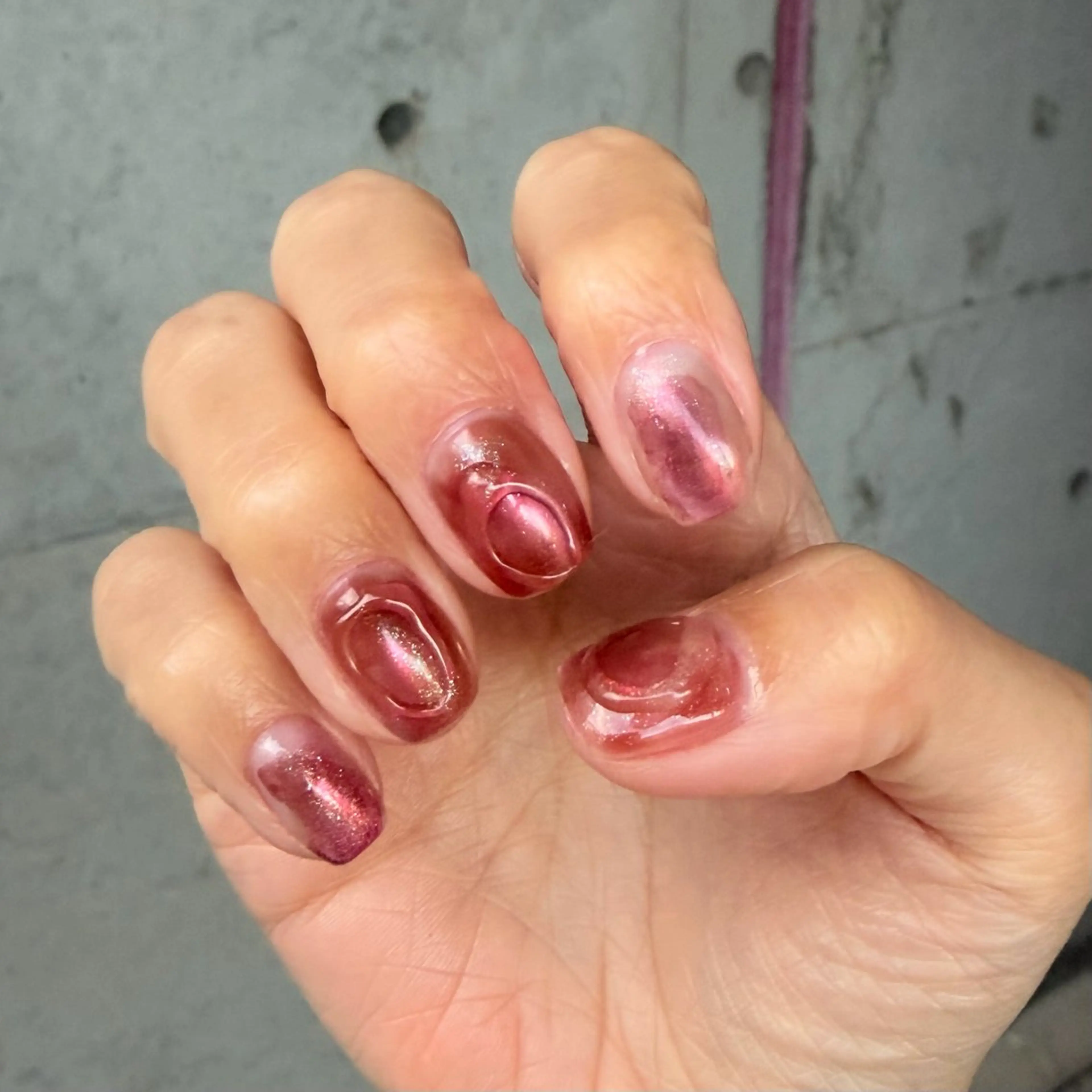 ネイル ボルドー ニュアンスネイル 赤色 soleil所属・舞鶴 奈々美のネイルデザイン