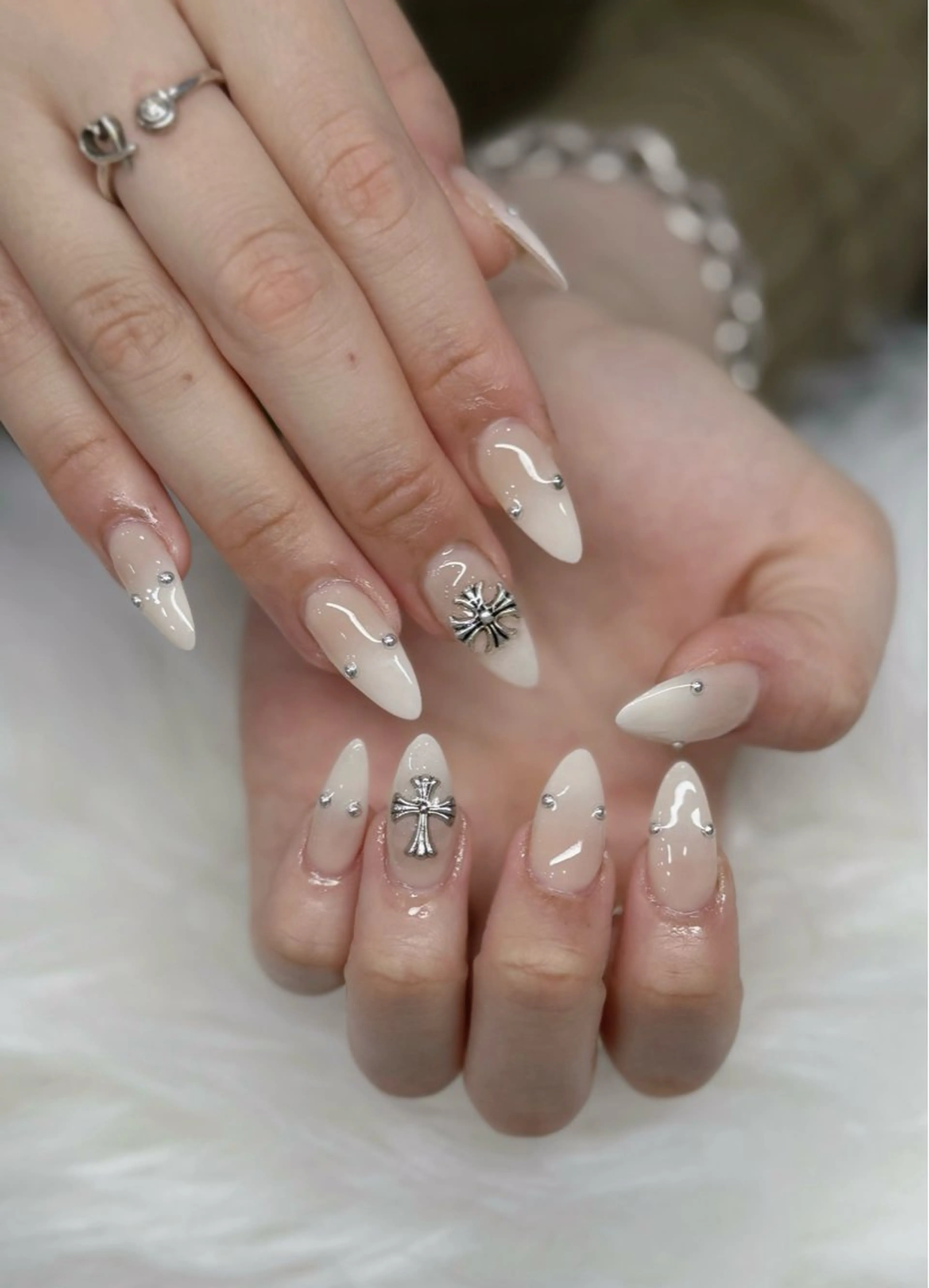 ショート ハンドネイル Pio Mielのネイルデザイン