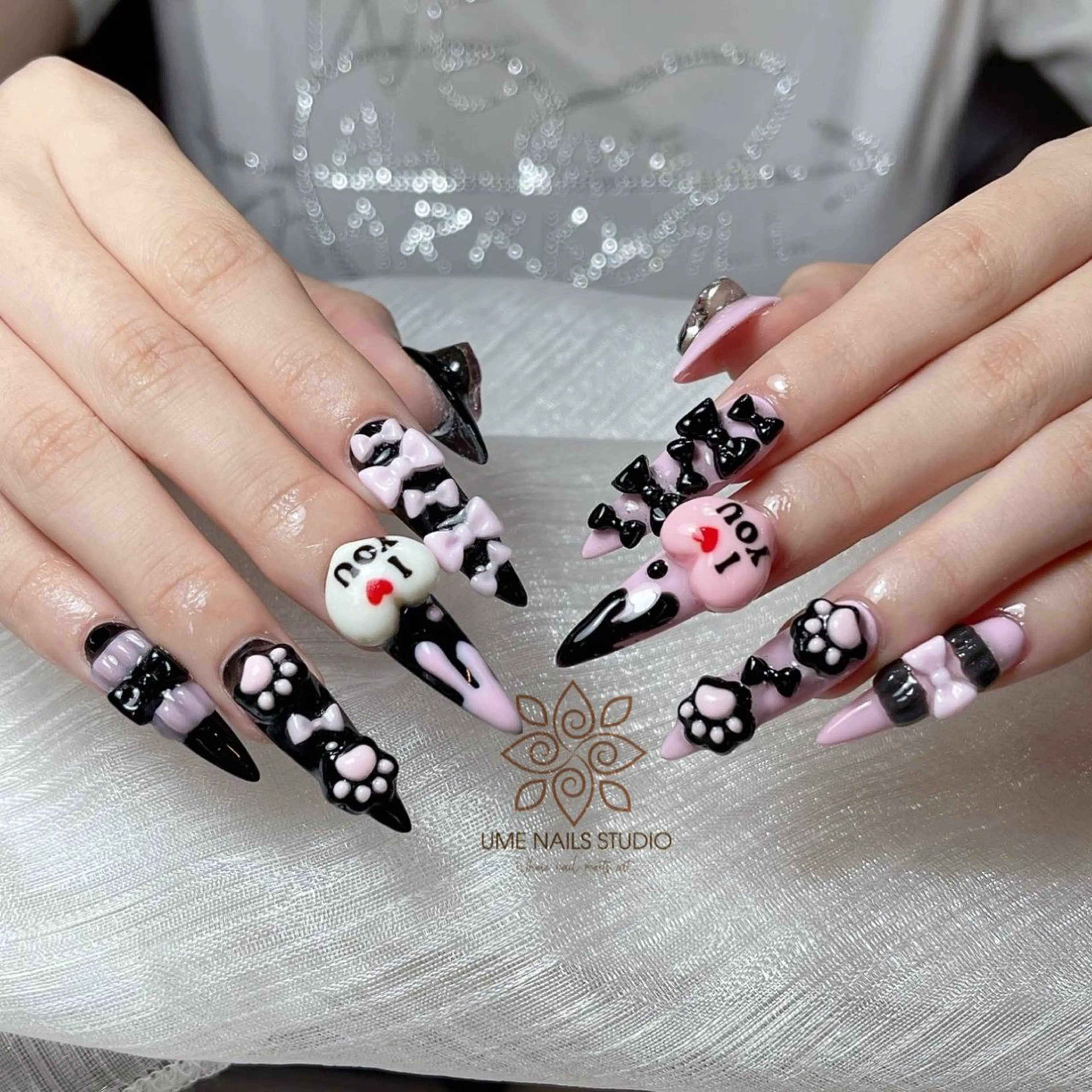 ネイル チークネイル クリアネイル ガーリー キラキラネイル 韓国ネイル ハンドネイル Ume Nail Studioのネイルデザイン