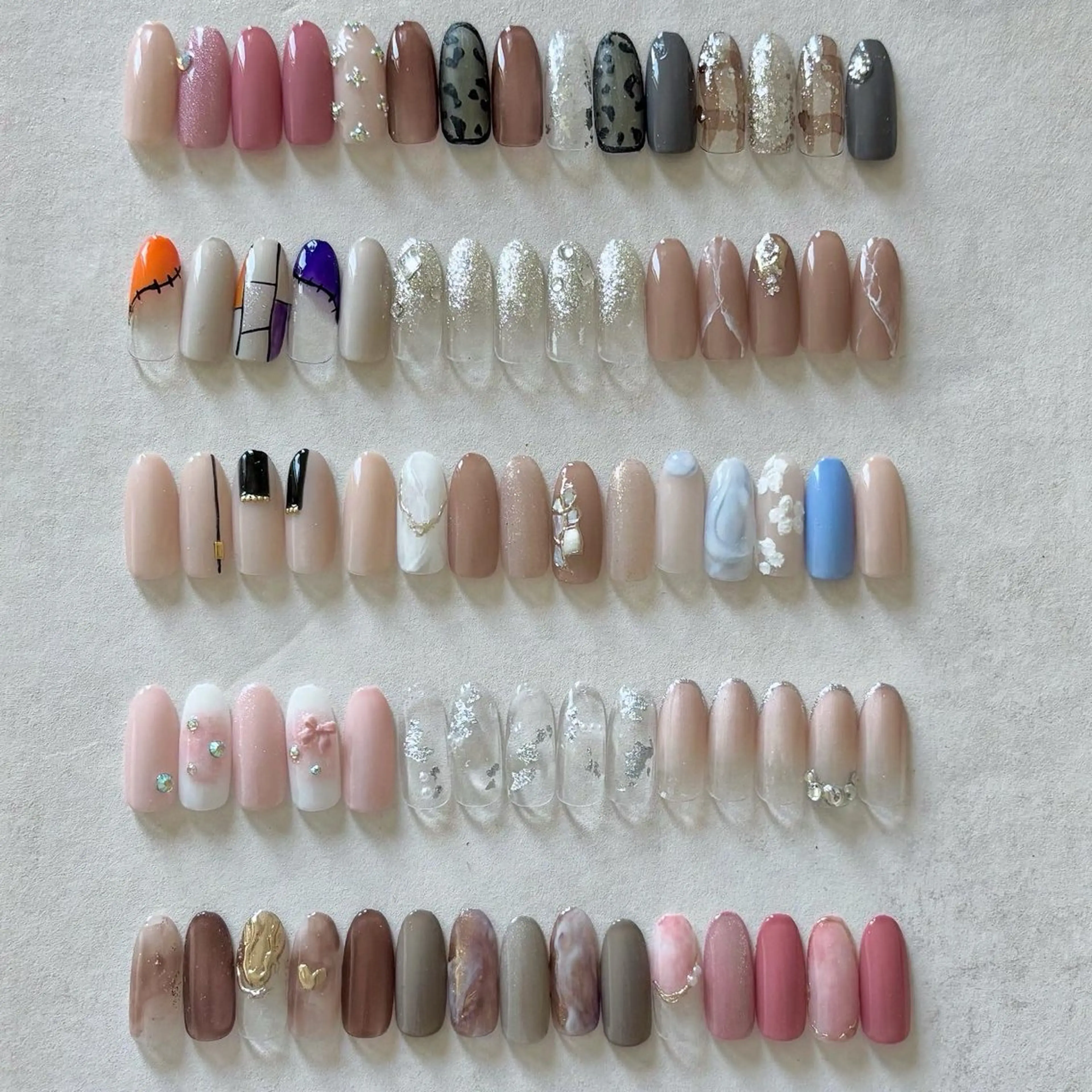 【ジェルオフ無料】9.10月ハンド💅🏻定額デザインAの写真