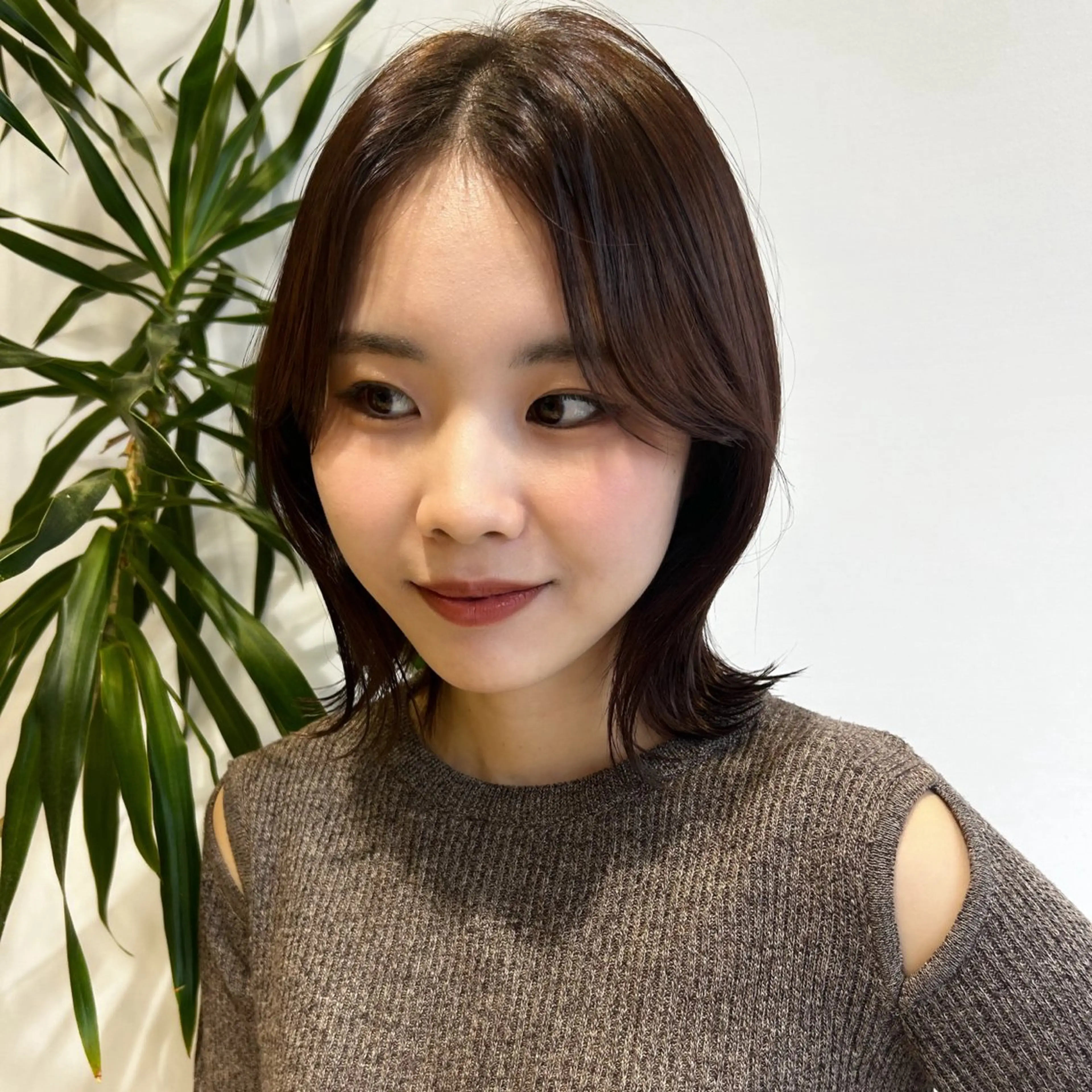 ミディアム カラー カット ヘアカラー トリートメント ベージュカラー⌇ くびれヘア.𐙚心音のヘアスタイル