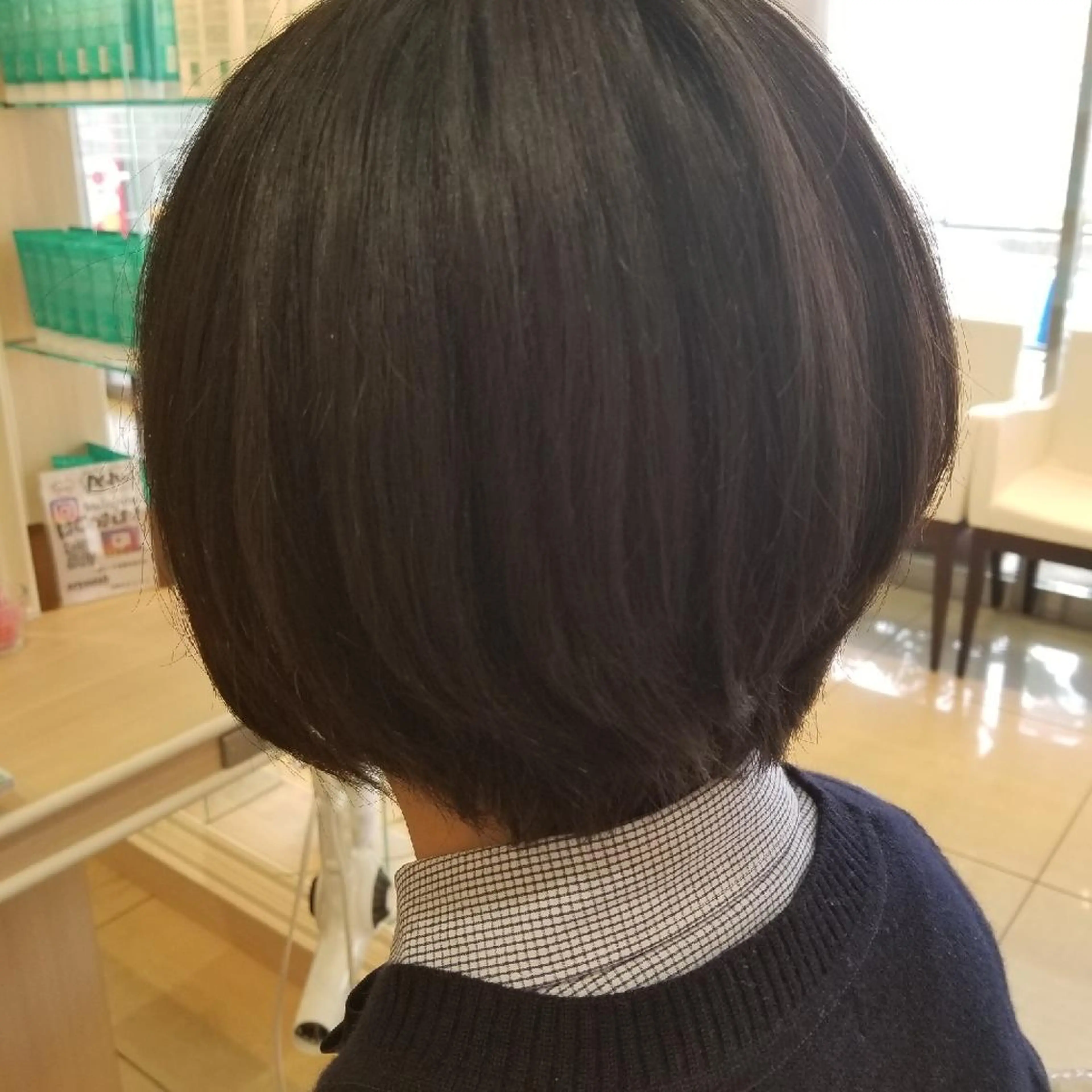ミディアム 山内 佐江子のヘアスタイル