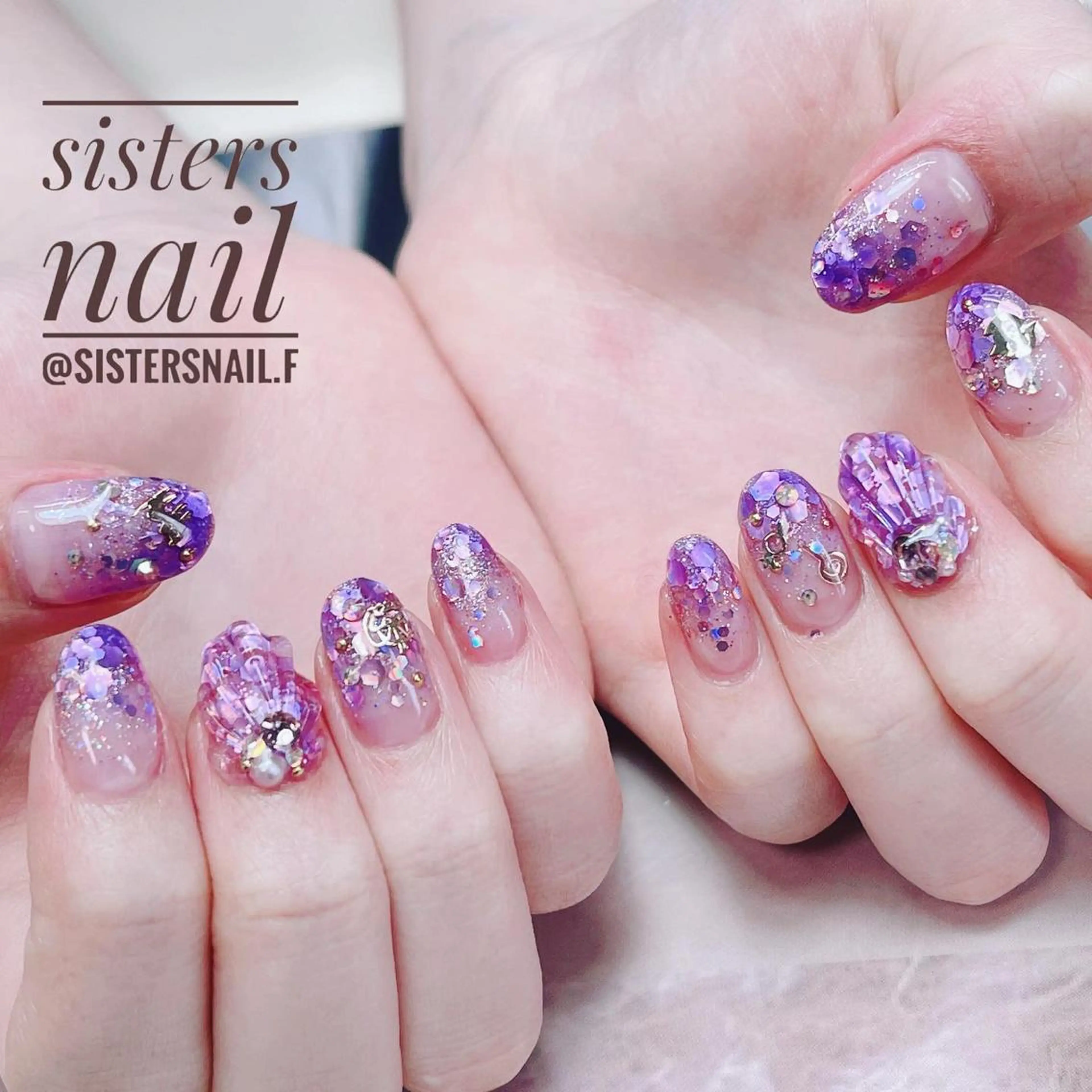 ネイル アートネイル ハロウィン ホログラムネイル キラキラネイル ピンク sisters nail.fのネイルデザイン