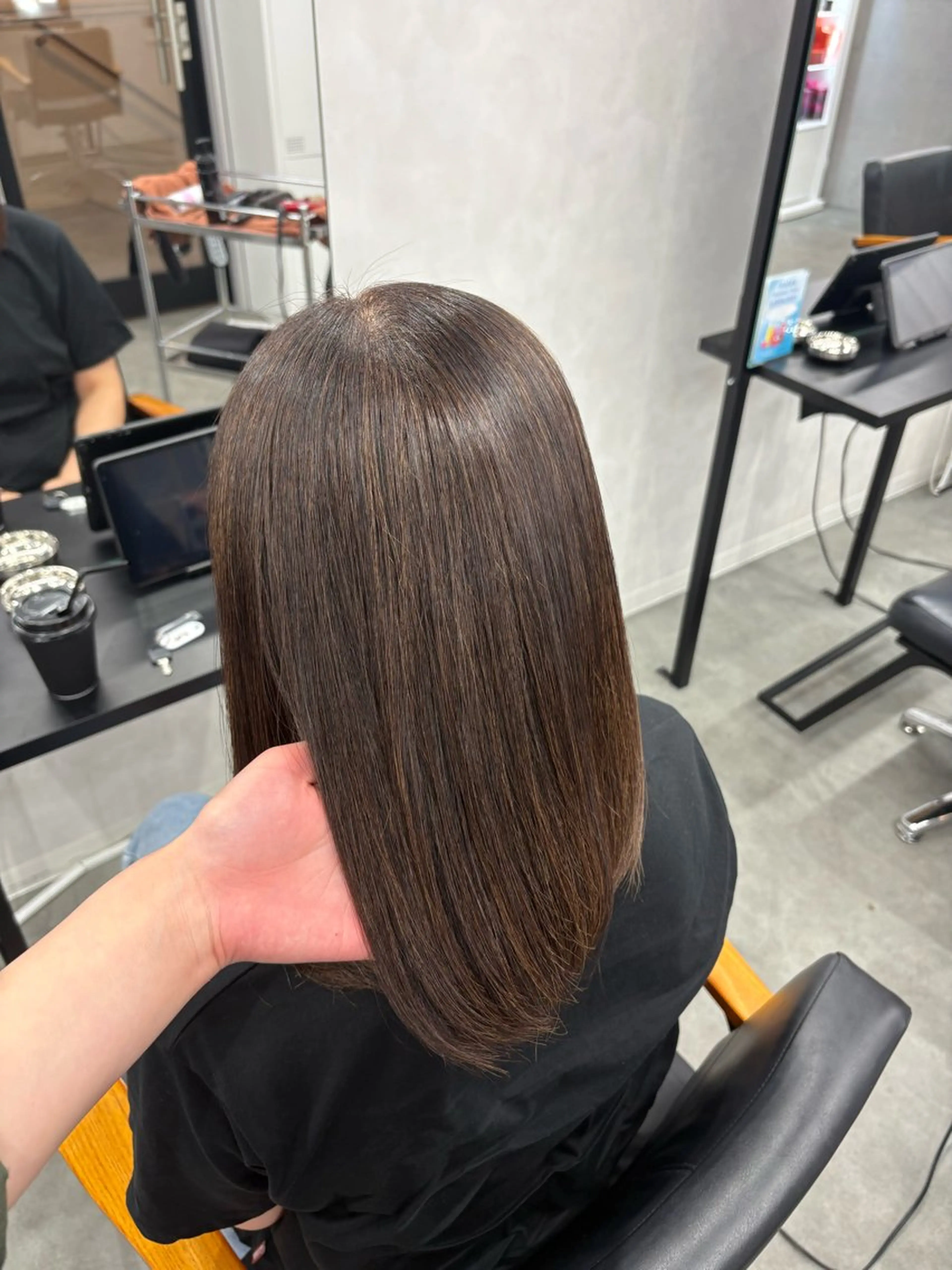 ミディアム 撮影モデル LIV所属・LIV(リヴ) My (マイ)のヘアスタイル