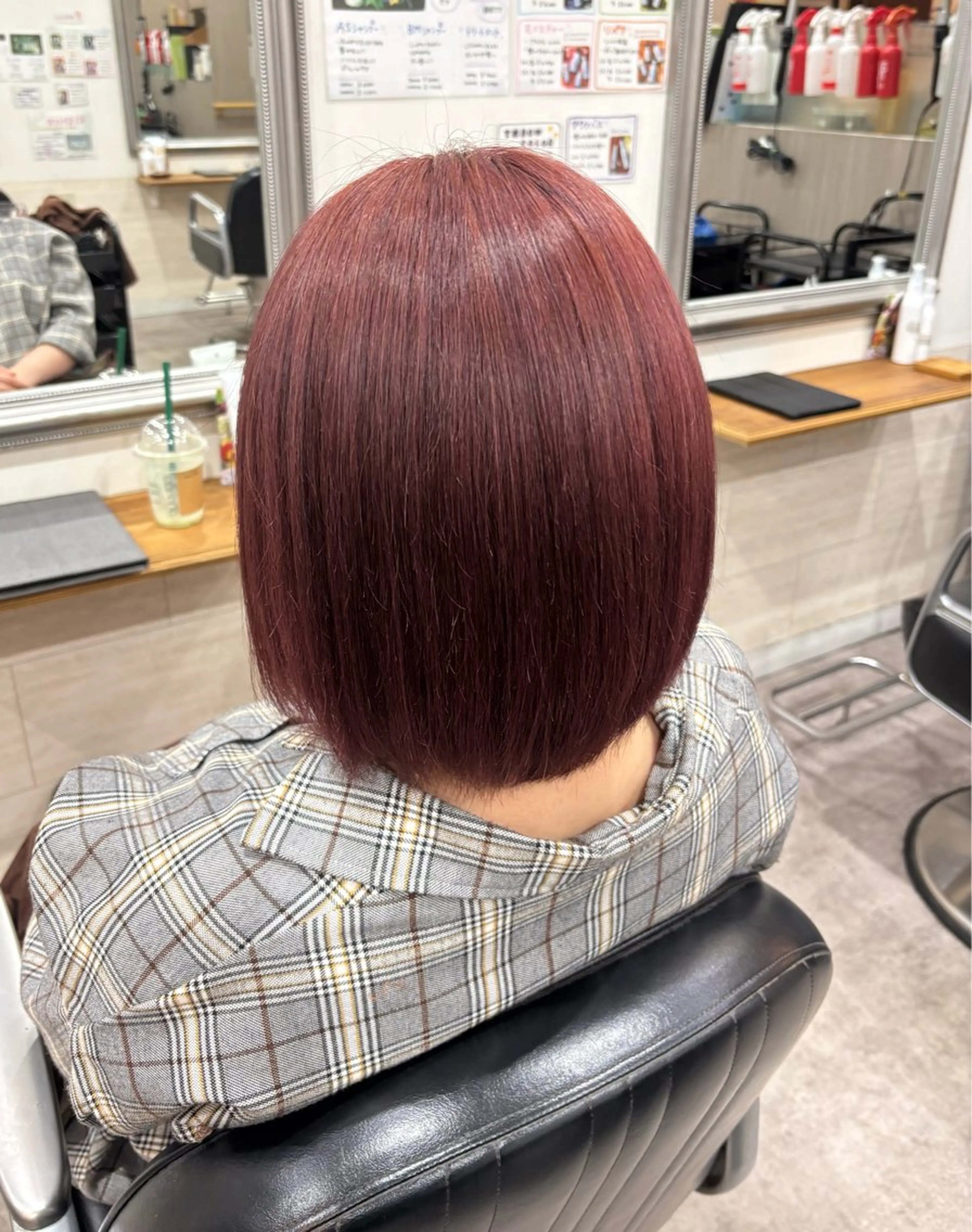 ミディアム カラー 生尾 虹水のヘアスタイル