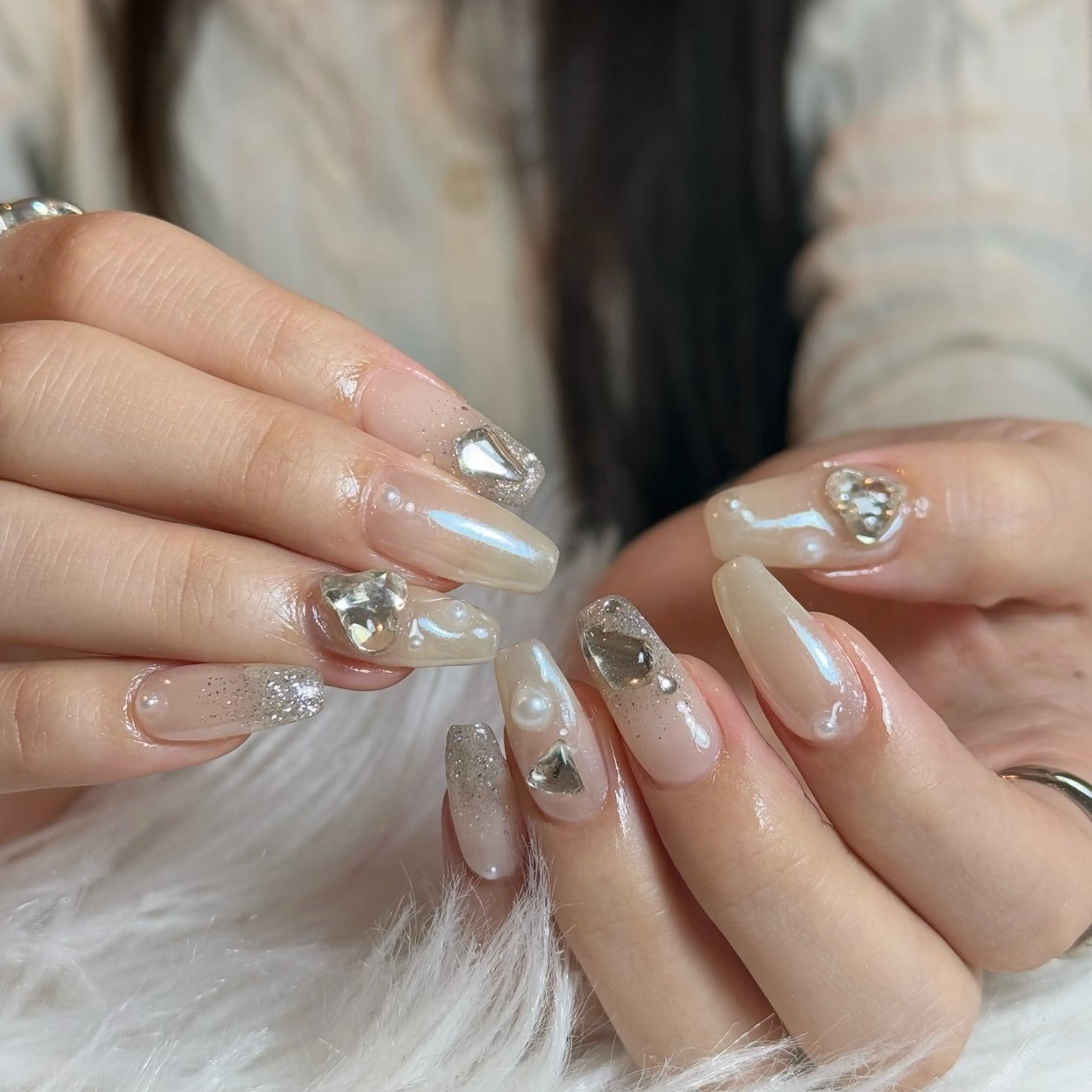 ネイル チークネイル フレンチネイル グラデーション キラキラネイル 韓国ネイル ハンドネイル Risa_ Nailのネイルデザイン