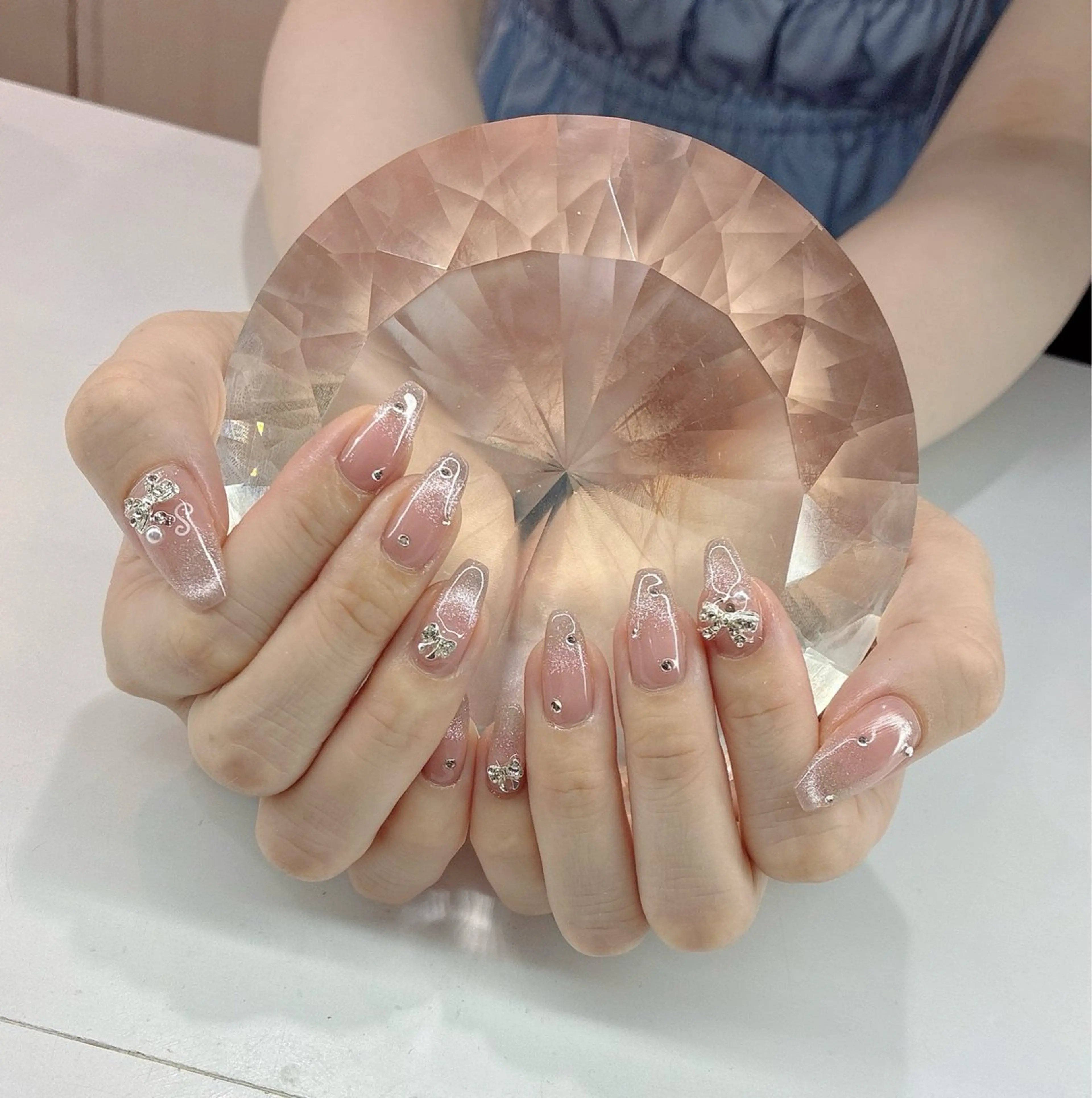 ネイル ハンドネイル LoaChaton kaeのネイルデザイン