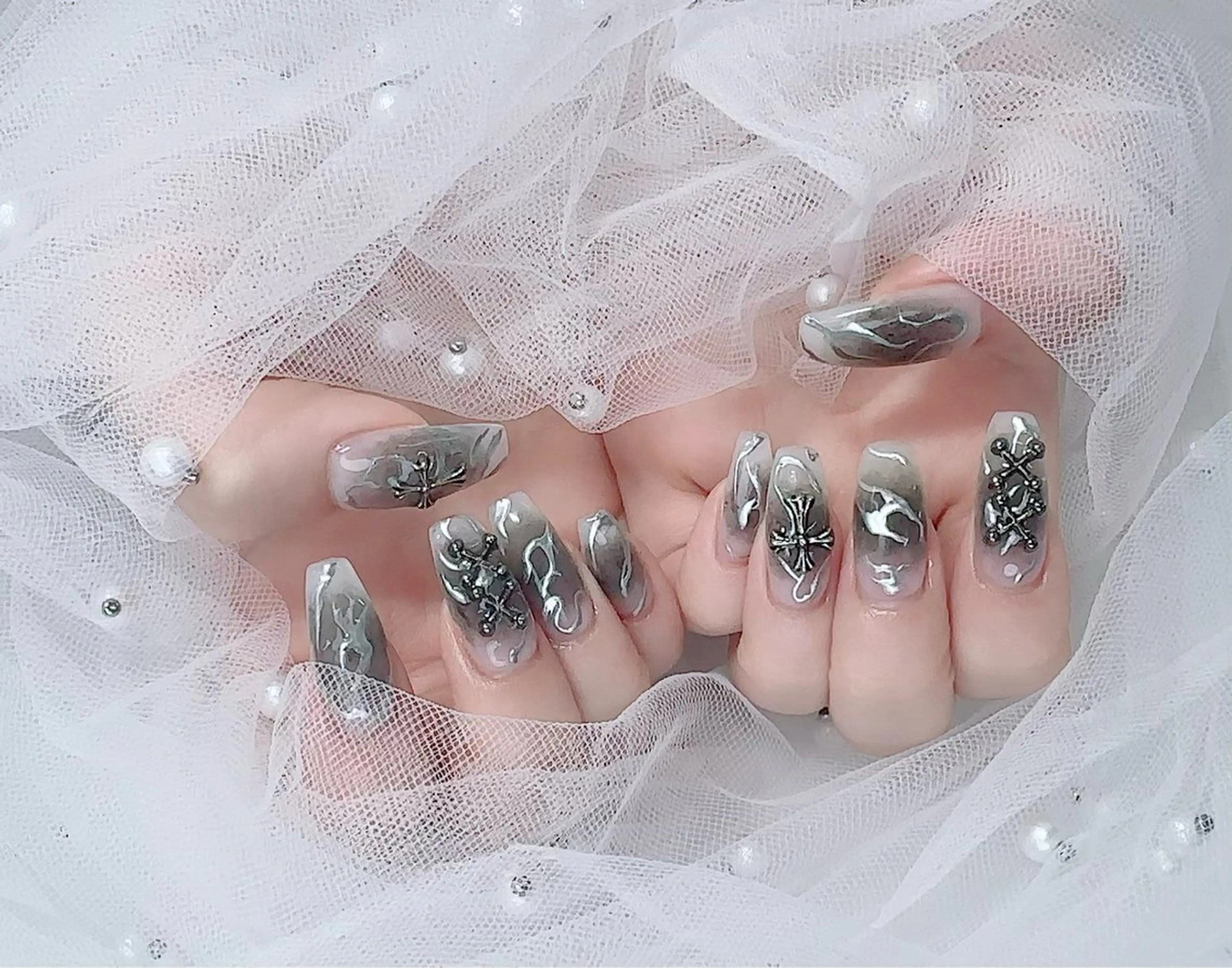 ネイル R nailsalon所属・R salonのネイルデザイン
