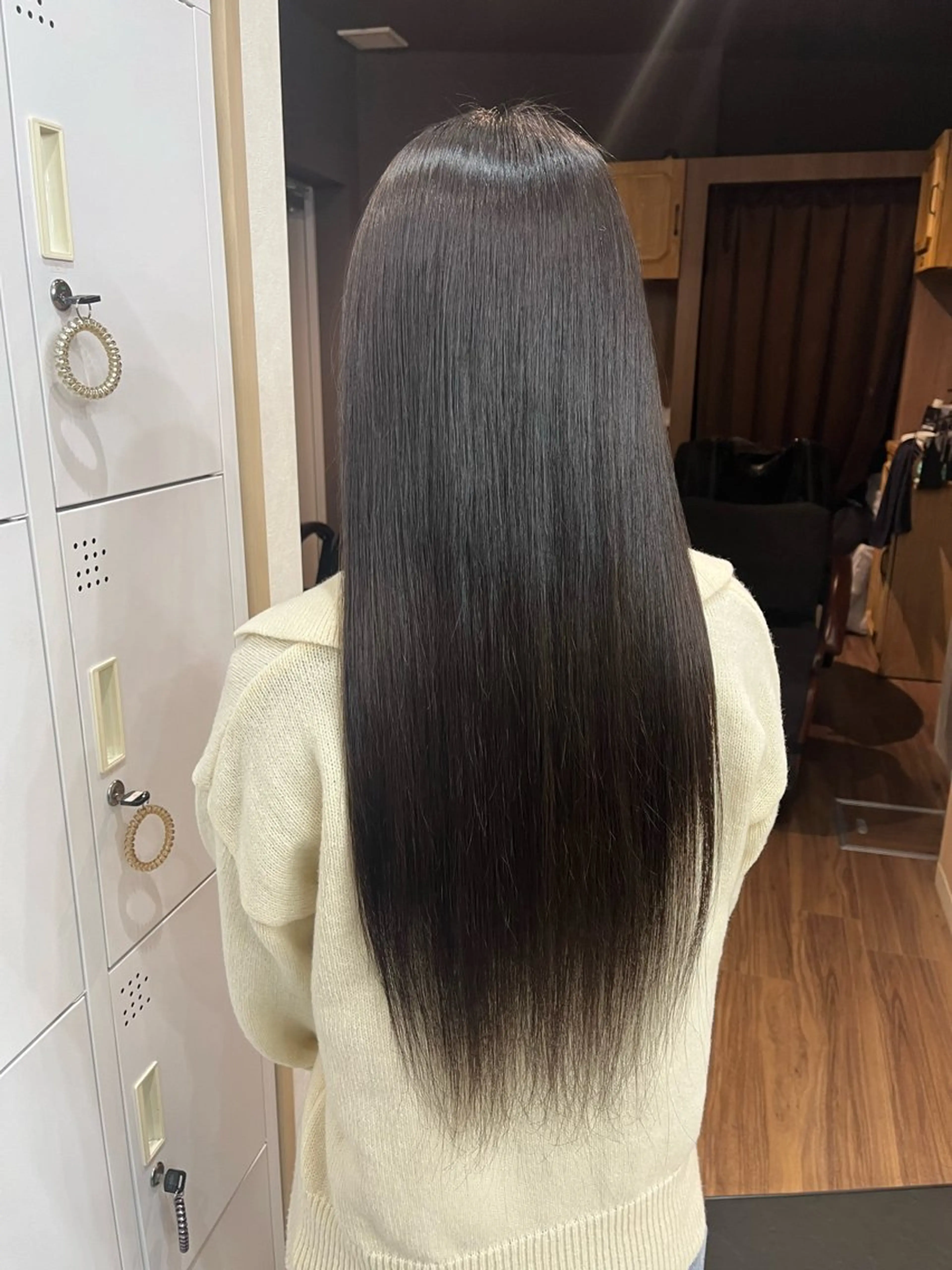 ロング カット 縮毛矯正 🪽髪質改善ストレー ト🤍美羽🤍のヘアスタイル