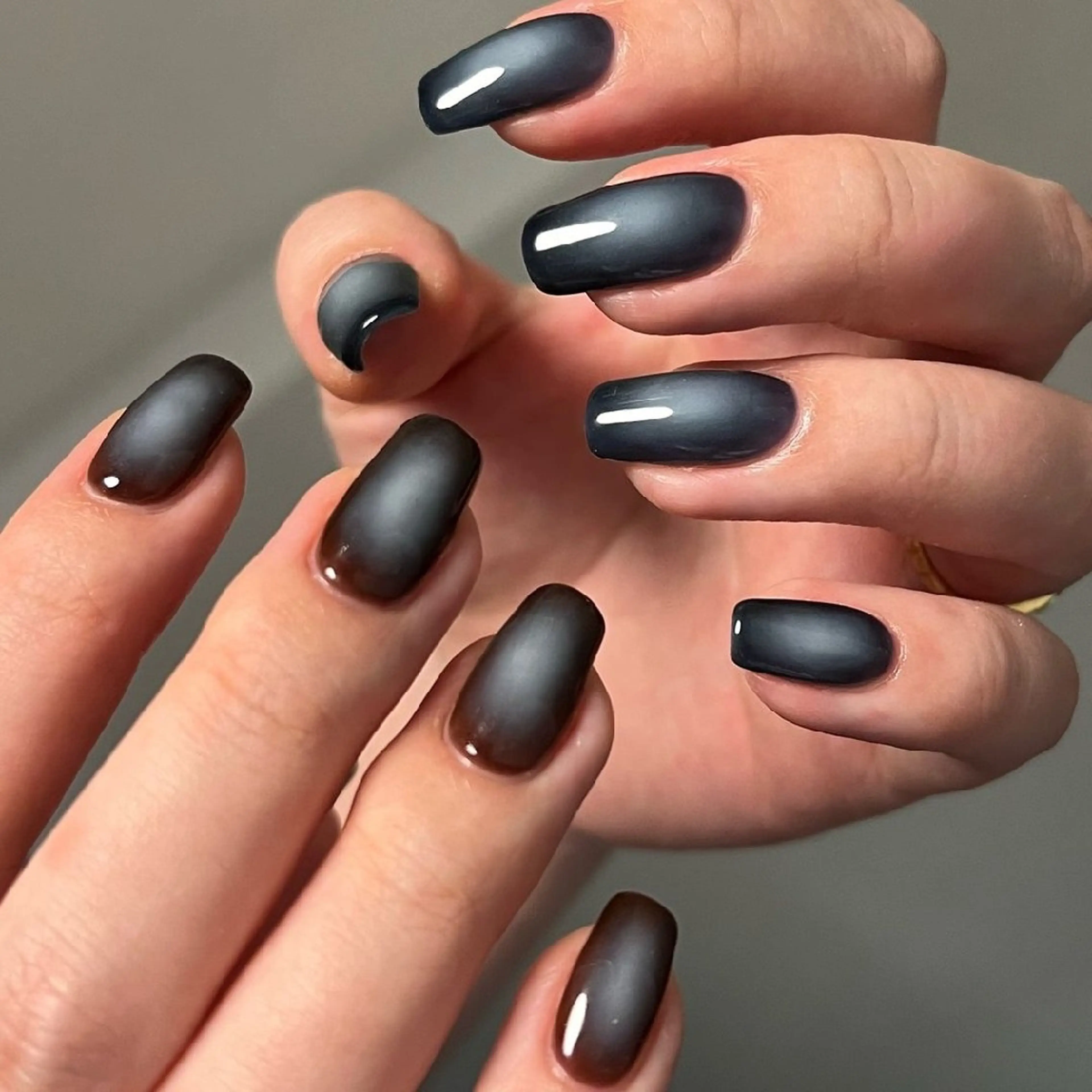 ネイル チークネイル 長さ出し フレンチネイル ジェルネイル キラキラネイル ハンドネイル UM Nail Salonのネイルデザイン