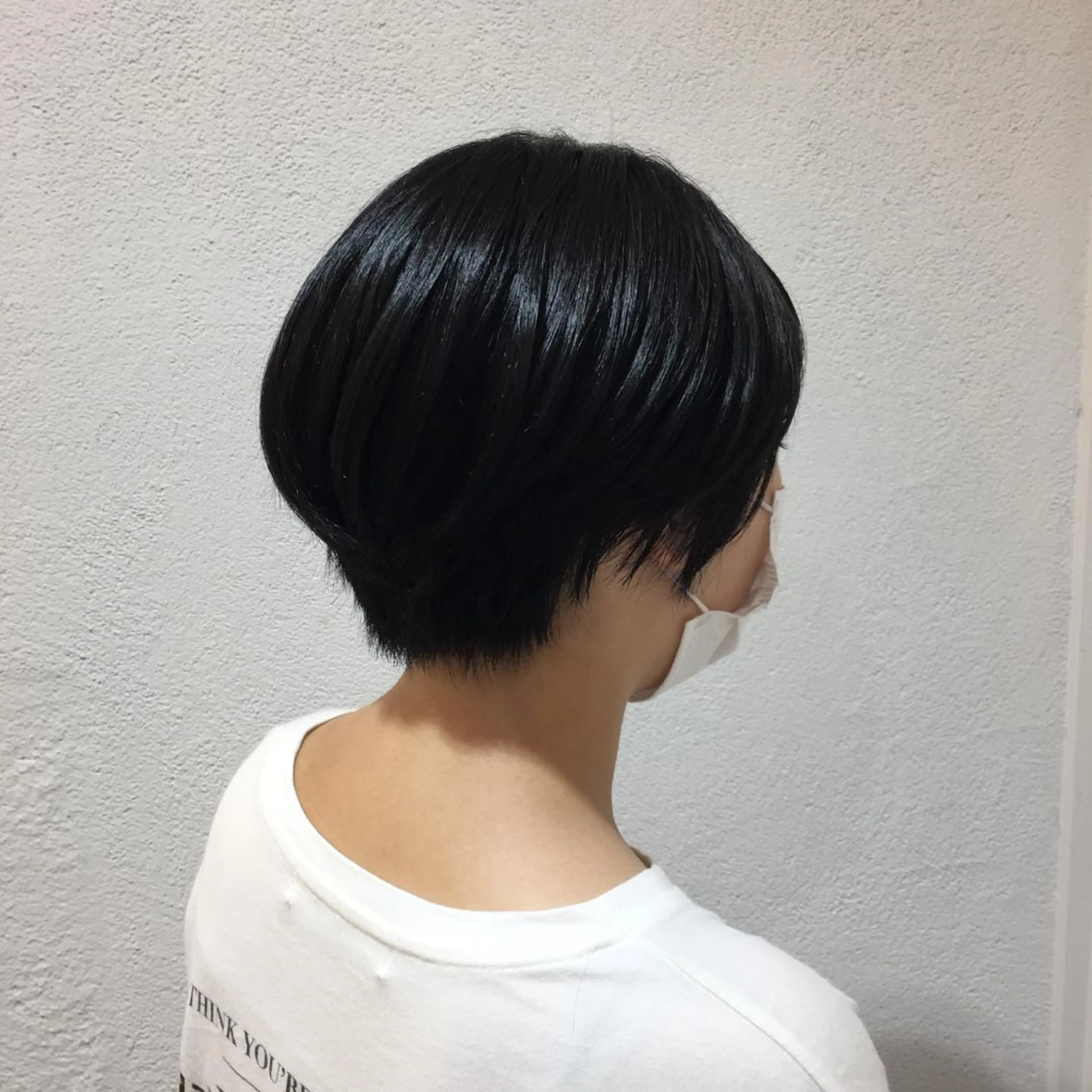 ショート カラー 黒髪 ブルーカラー ブルーブラック VanCouncil 千種所属・大竹 穂香のヘアスタイル