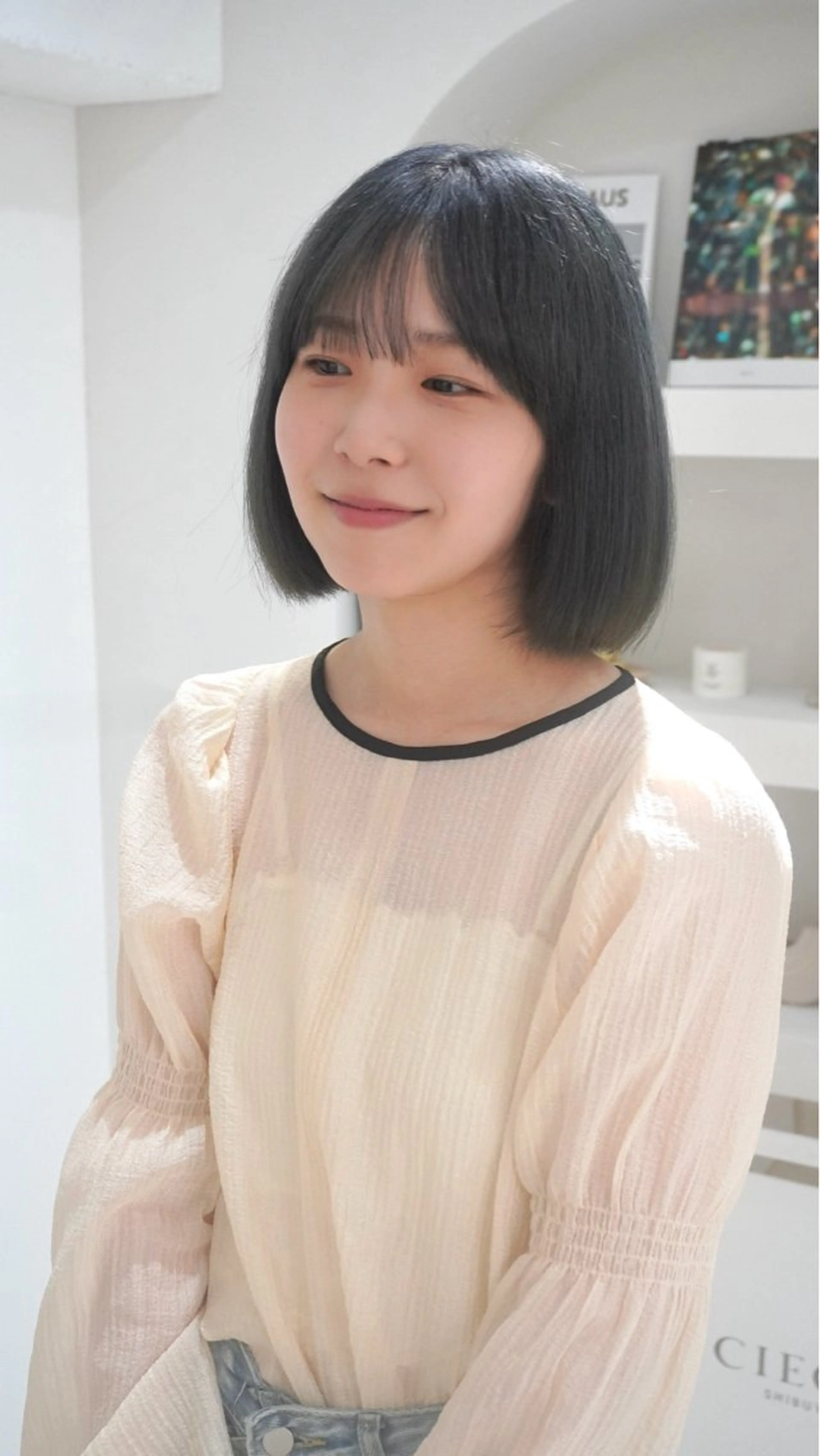カラー ブリーチ ヘアカラー トリートメント 透明感グレージュ カラー大夢🫧のヘアスタイル