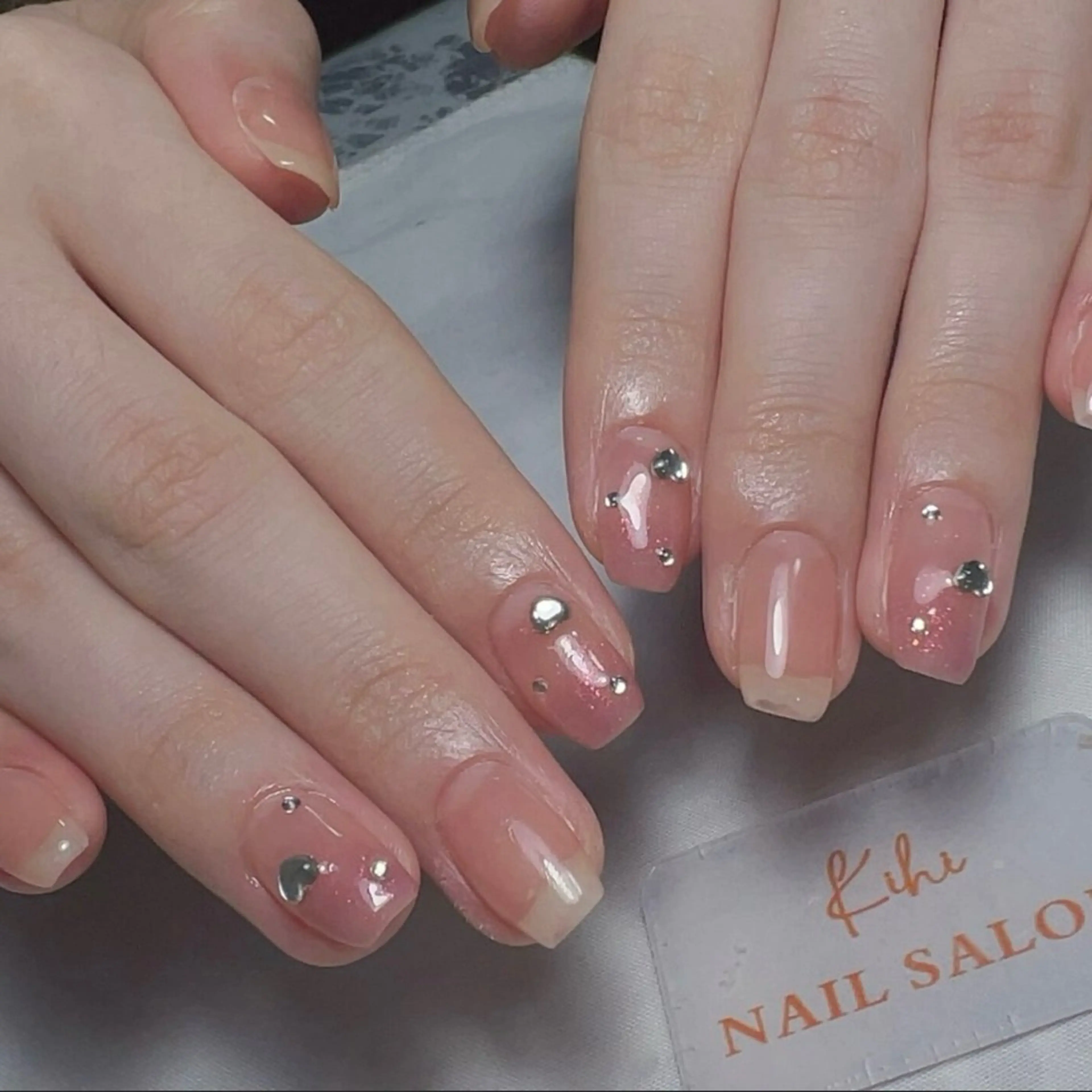 ネイル アートネイル フレンチネイル ジェルネイル グラデーション 韓国ネイル ハンドネイル 久保田 マリコのネイルデザイン