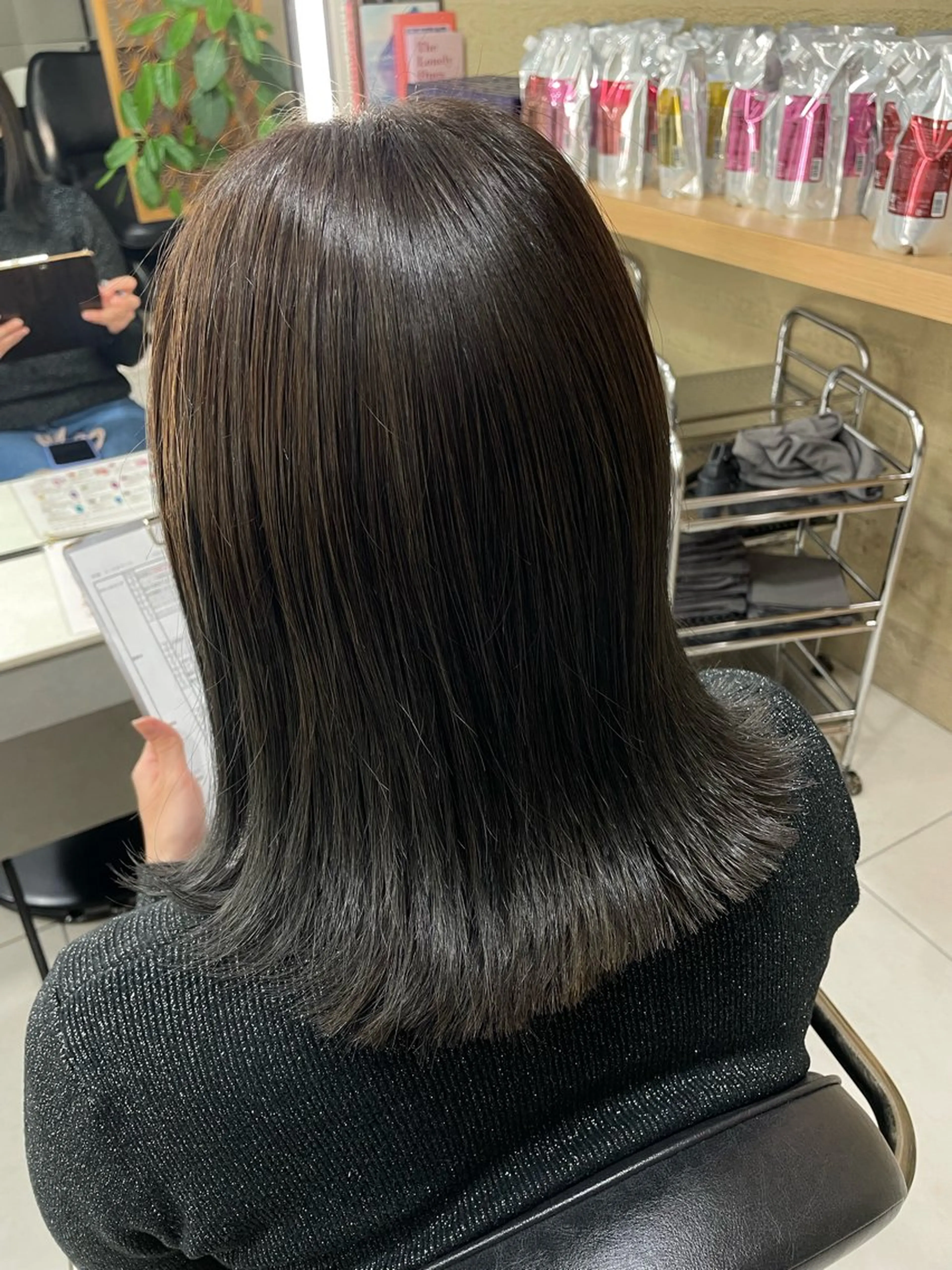 ミディアム カット ヘアカラー 稲吉 由莉穂のヘアスタイル