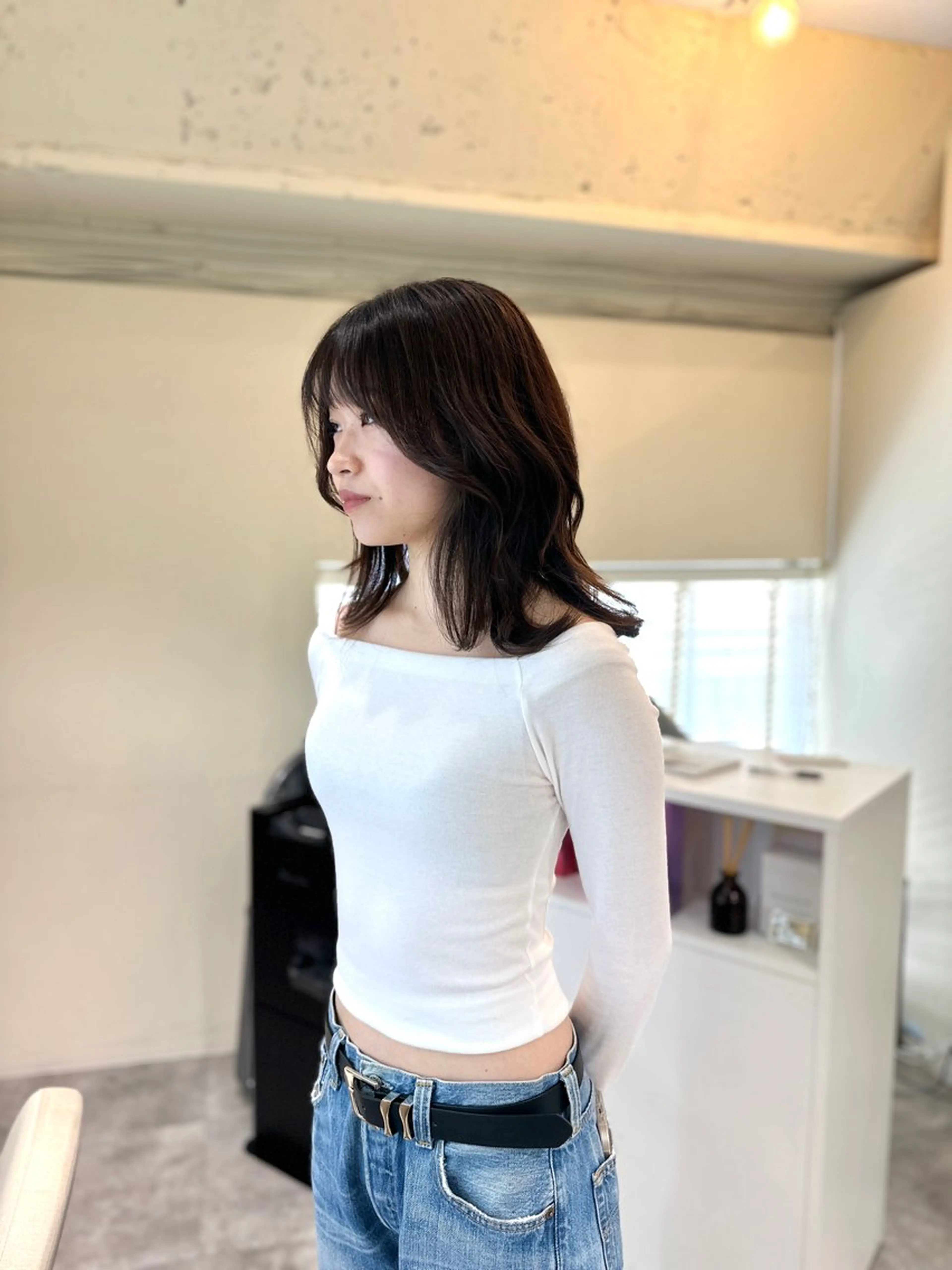 セミロング カラー バレイヤージュ ベージュカラー ブリーチ デザインカラー グレージュ カット ヘアカラー トリートメント 色気レイヤーカット 大和健生のヘアスタイル