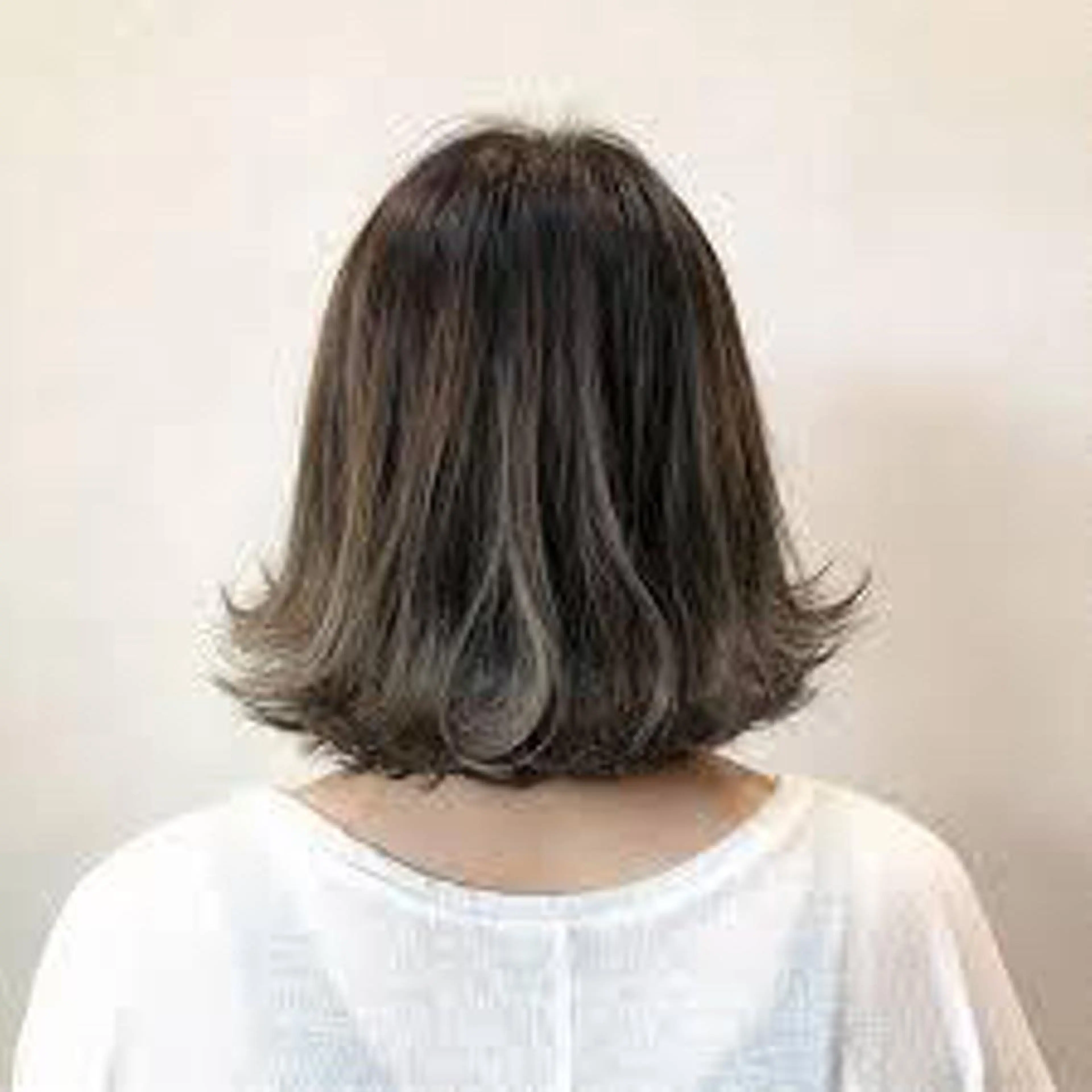 ショート カラー 松戸　レイヤーカット 野口　康太郎のヘアスタイル